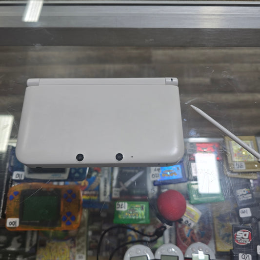 Nintendo 3DS LL White Handheld System and Charger (Clean System)