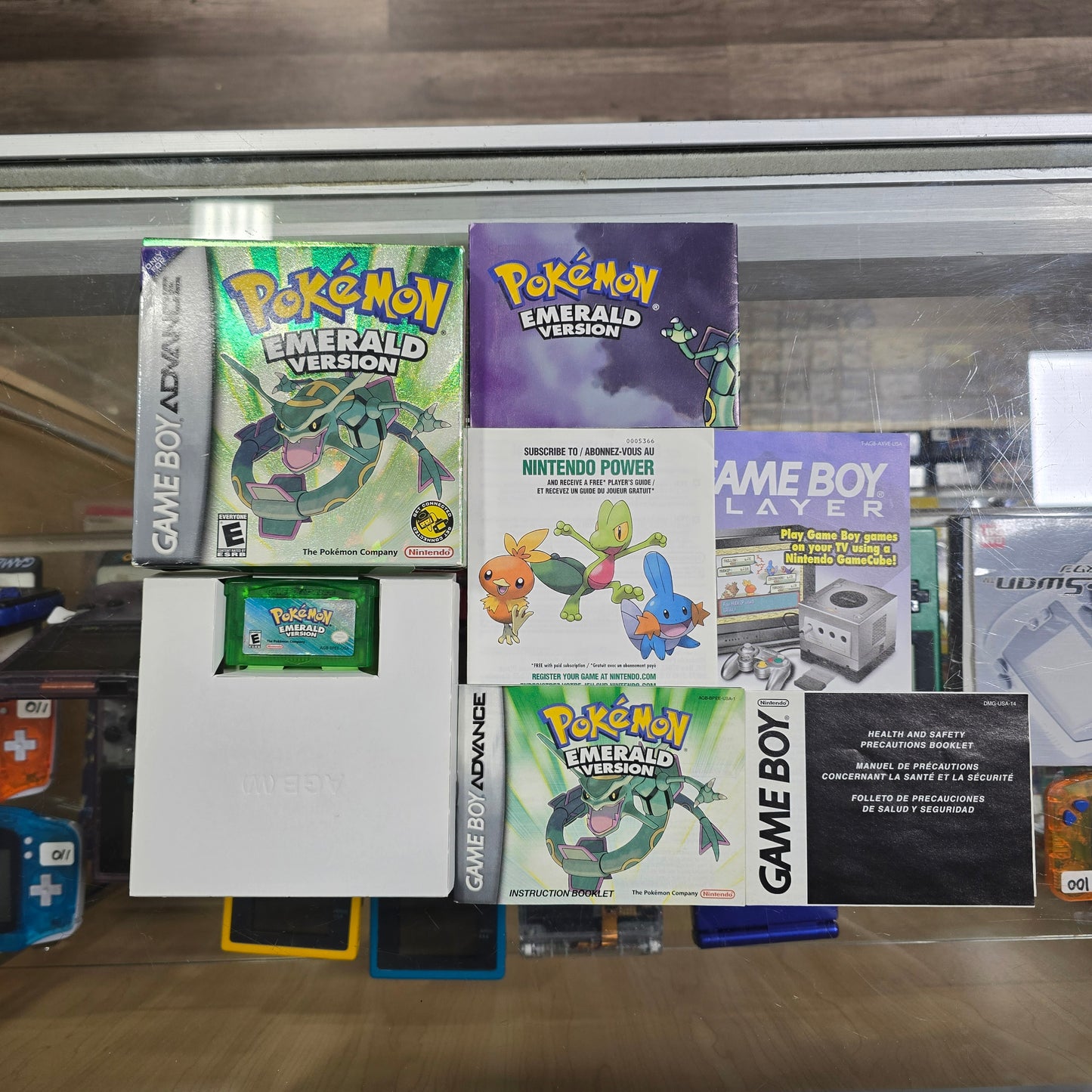 Pokémon Emerald (Authentic) CIB with Poster Nintendo Gameboy Advance
