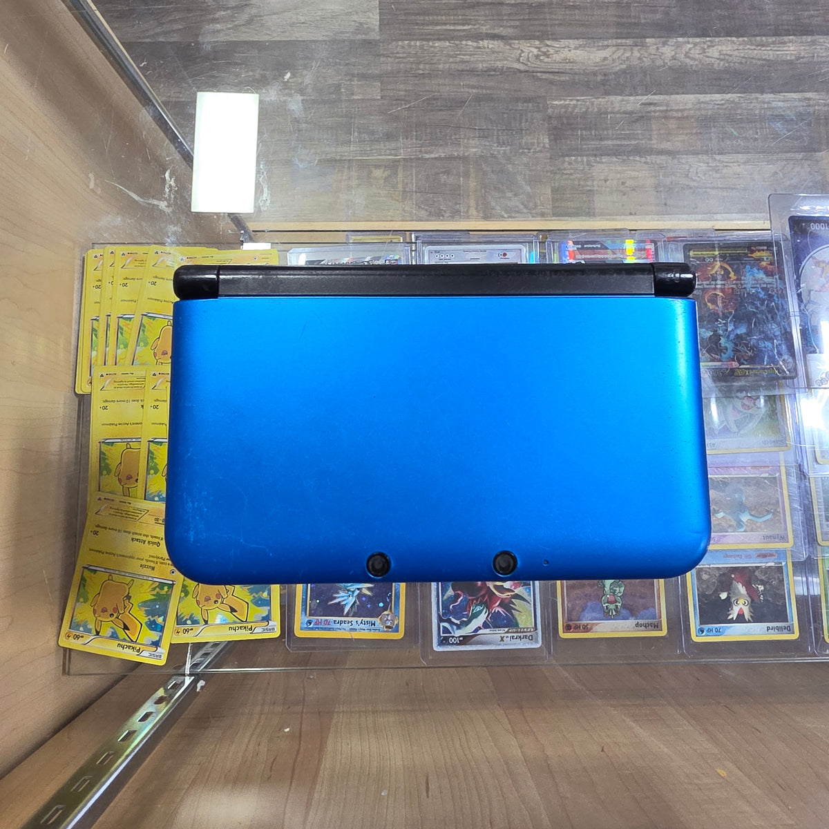 (409) Blue Nintendo 3DS XL Handheld System With Charger (Region Free)(JAPANESE TO US) (CHECK SCREEN)