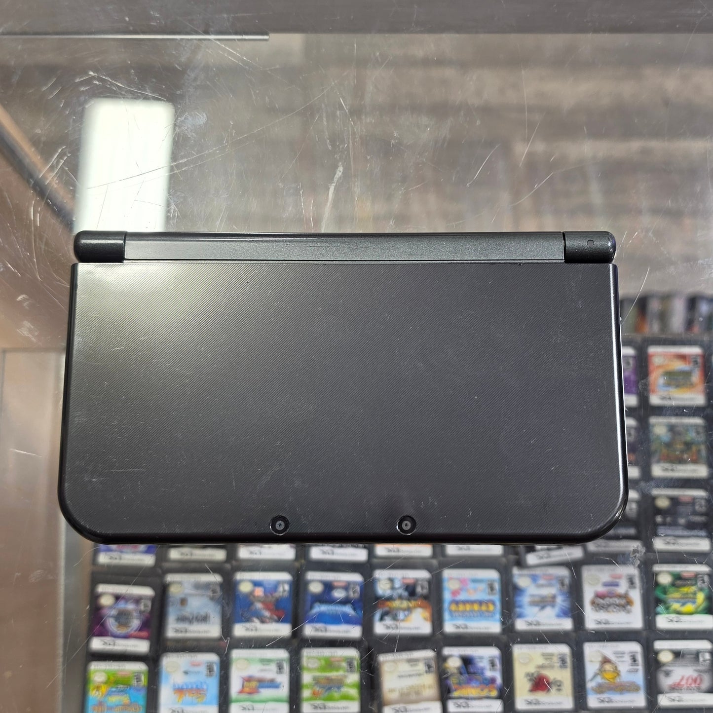 Black New Nintendo 3DS XL Handheld System With Charger (Region Free)(JAPANESE TO US)