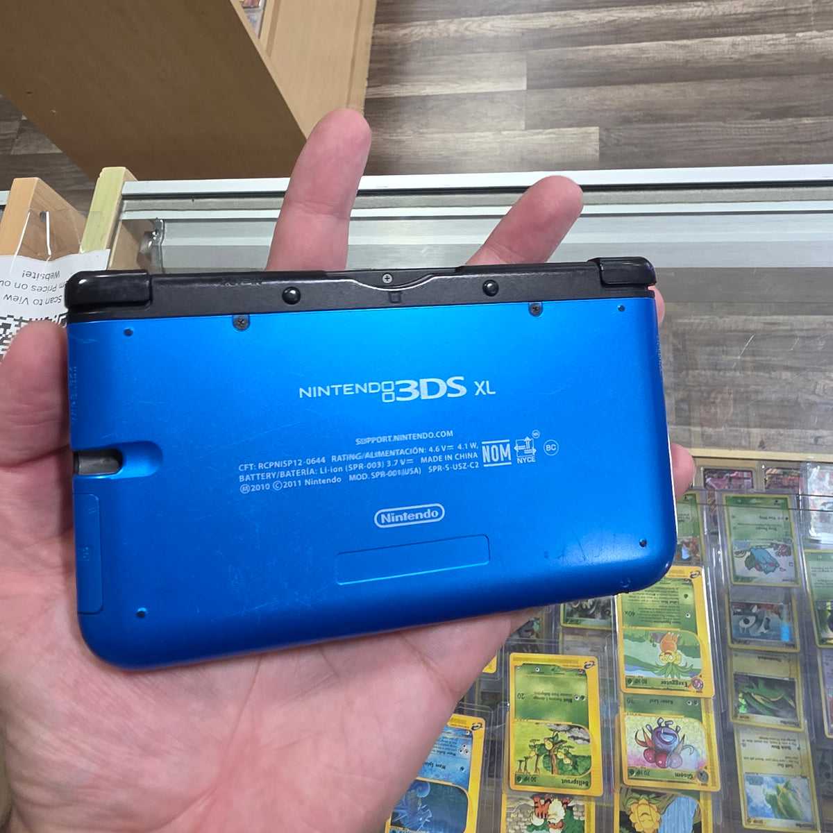 Blue Nintendo 3DS XL Handheld System With Charger (US SYSTEM)