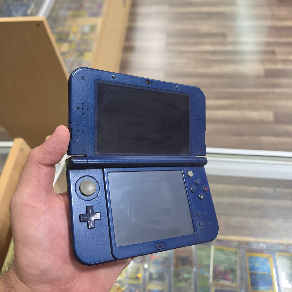 (962)(IPS Top Screen) New Nintendo 3DS XL Handheld System (Blue) w/ Charger (Region Free)(JAPANESE TO US)
