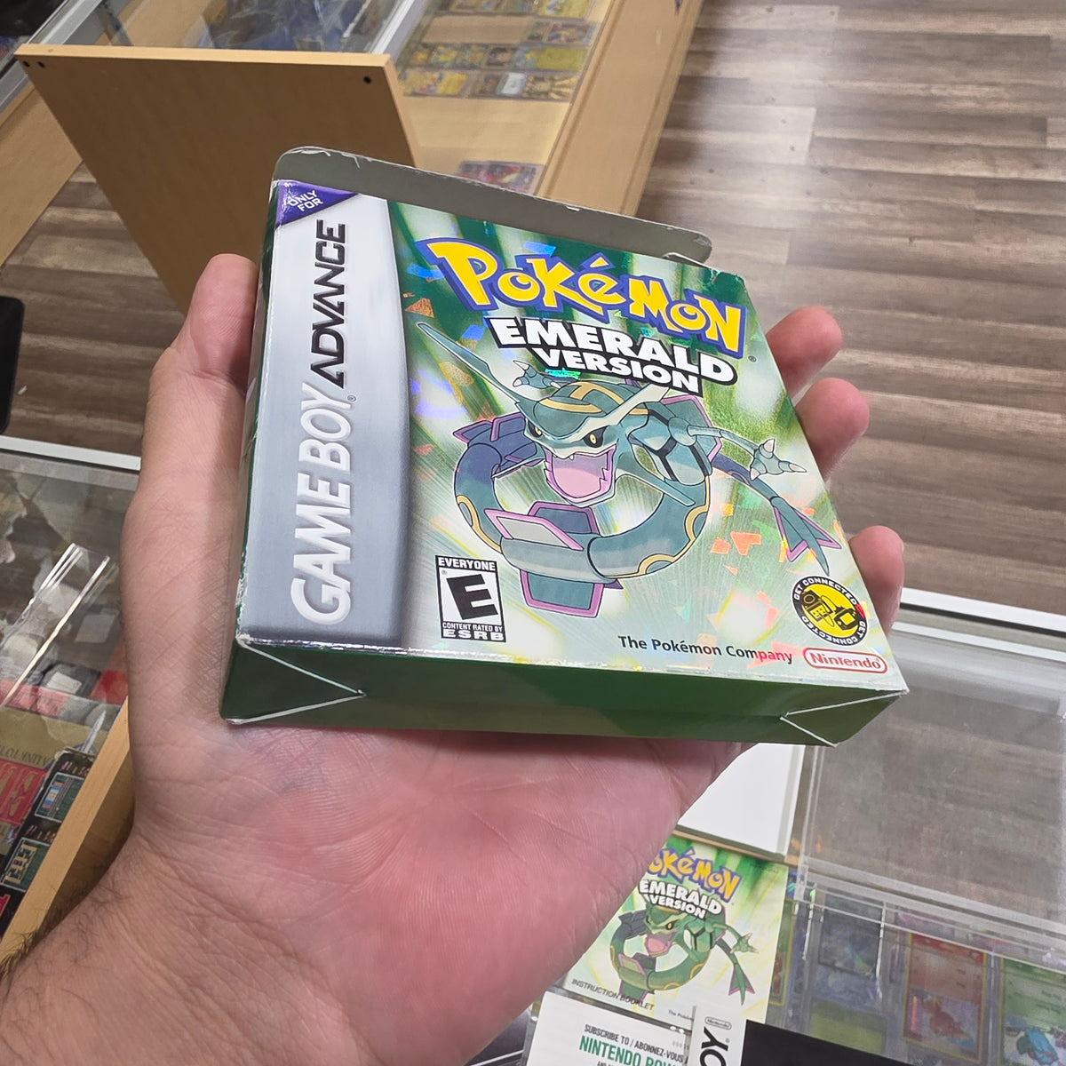 Pokémon Emerald (Authentic) (Dry Battery) Nintendo Gameboy Advance CIB with Acrylic Case