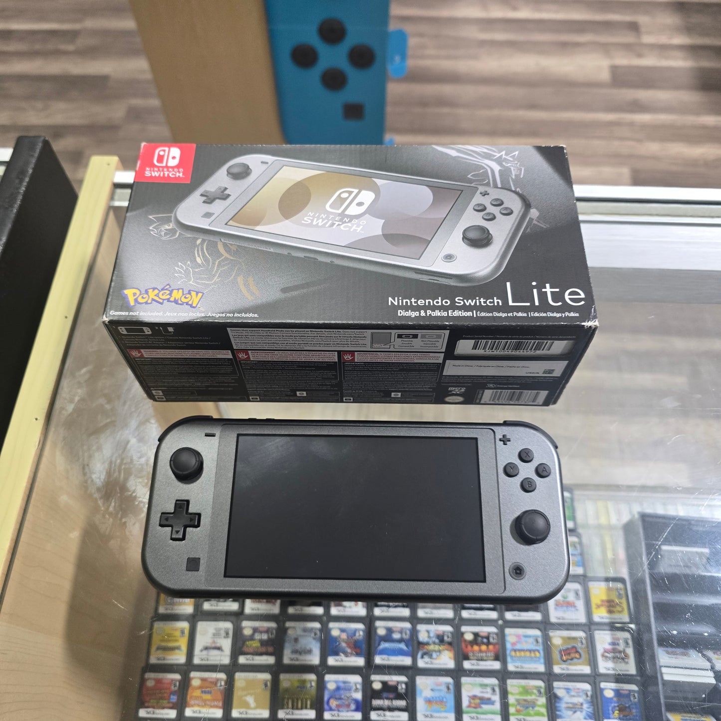Nintendo Switch Lite: Dialga & Palkia Edition Nintendo Switch System (NO CHARGER)