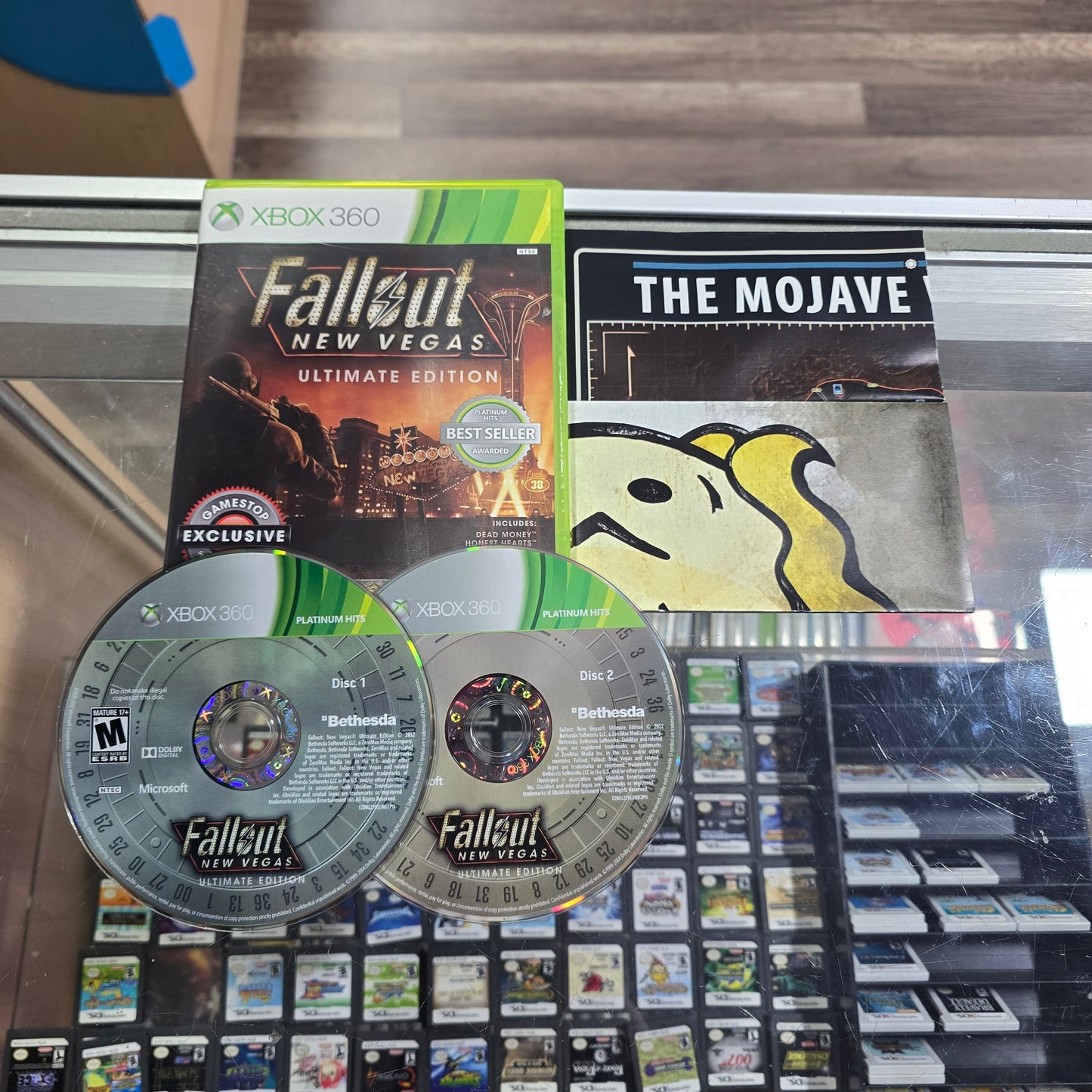 Fallout: New Vegas [Ultimate Edition] Xbox 360 with Posters