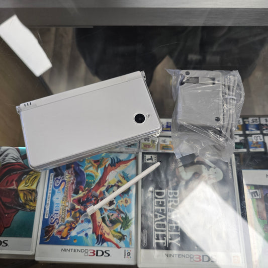 White Nintendo DSI System with Charger (Very Clean Top and Bottom Screen)