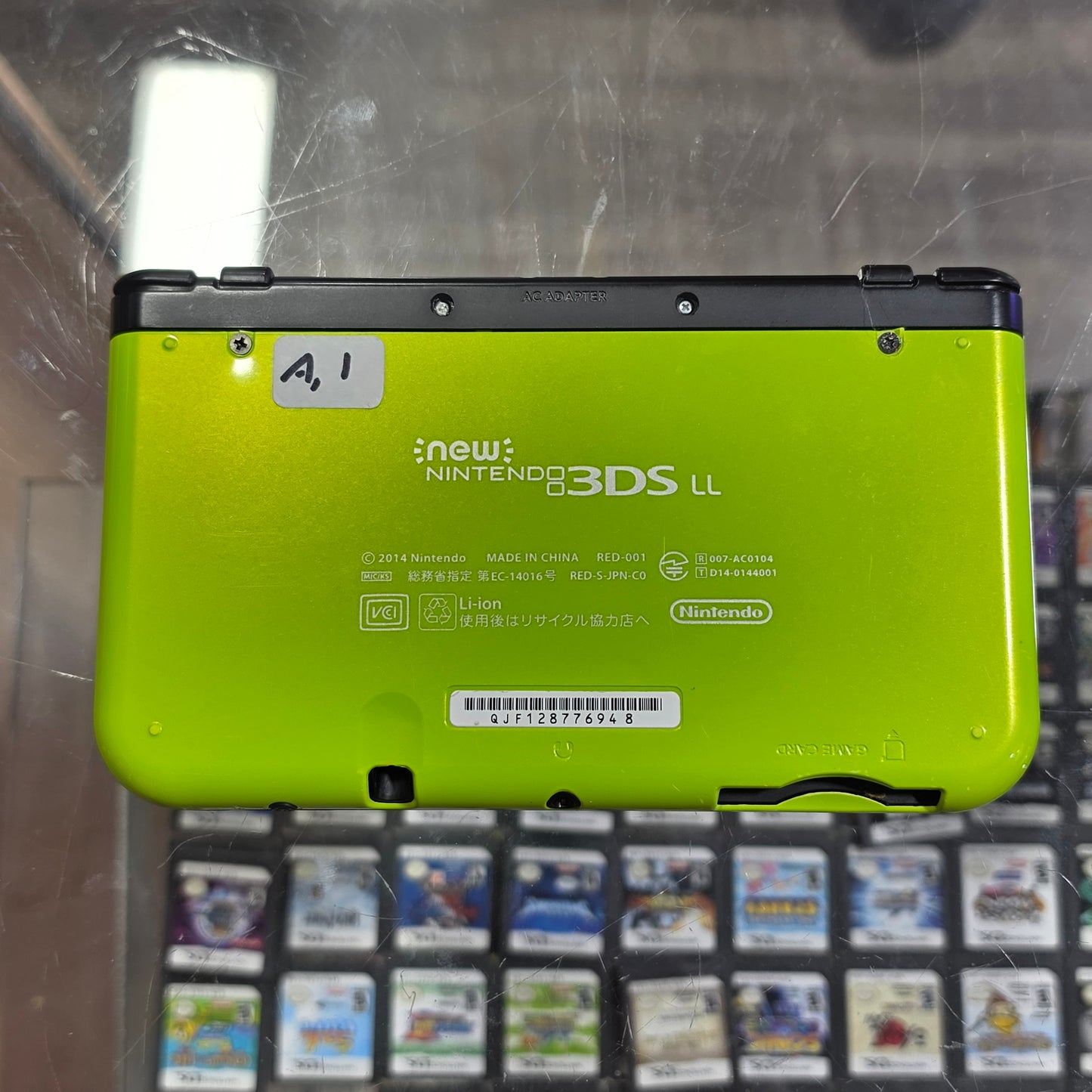 Lime Green New Nintendo 3DS XL Handheld System With Charger (Region Free)(JAPANESE TO US)