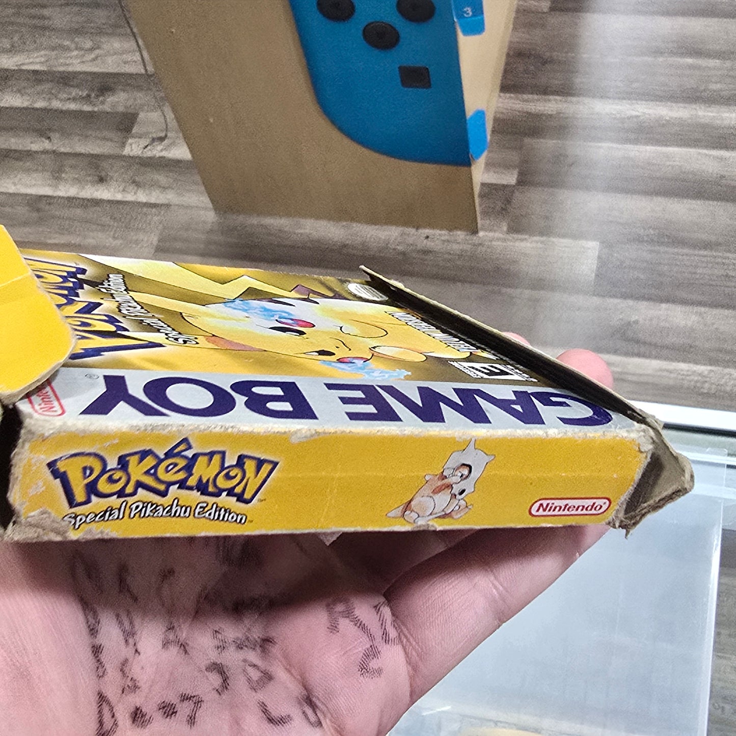 Pokemon Yellow (Authentic) (Saves) Nintendo Gameboy with Box and Manual