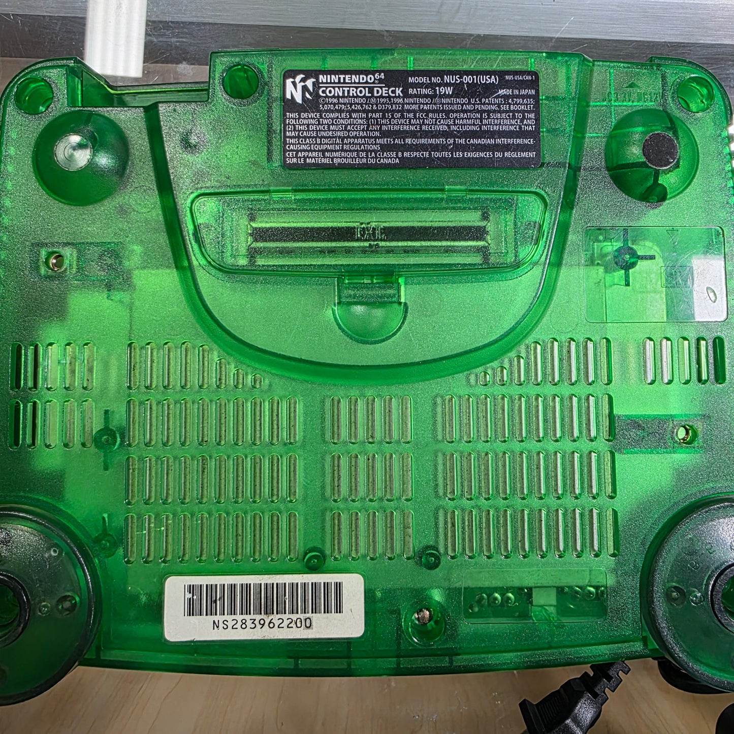 Fantastic Jungle Green Nintendo 64 System [Power Video cable 2 controllers included] [second controller 3rd party stick]