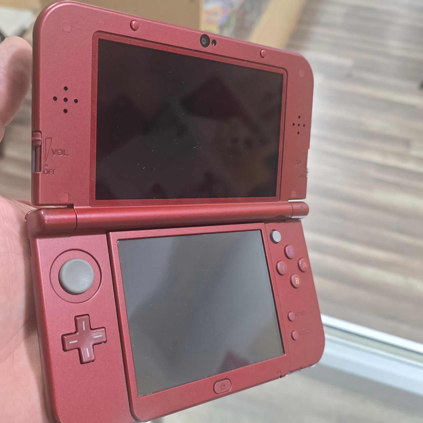 New Nintendo 3DS XL Red Handheld System with Charger (US SYSTEM)