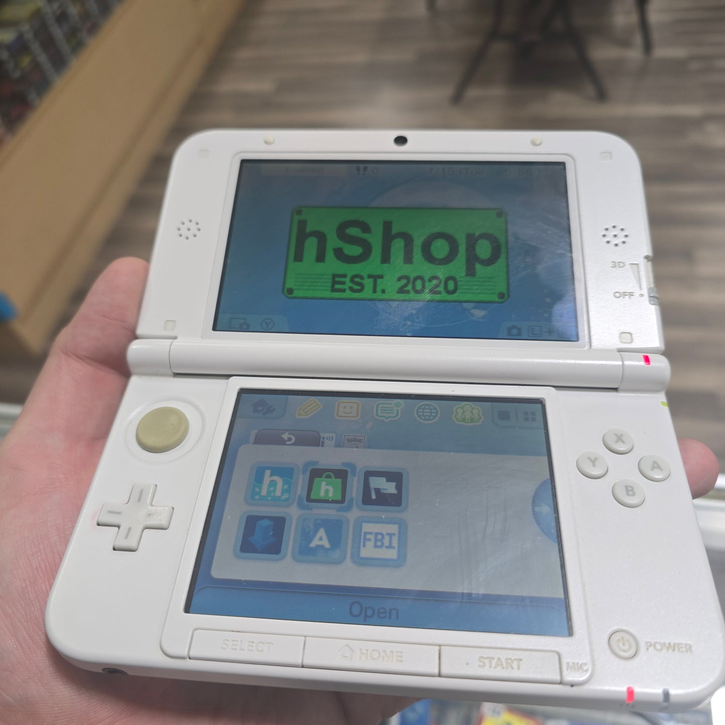 Nintendo 3DS LL Mint + White Handheld System with Digital Games and Charger (Check Condition)