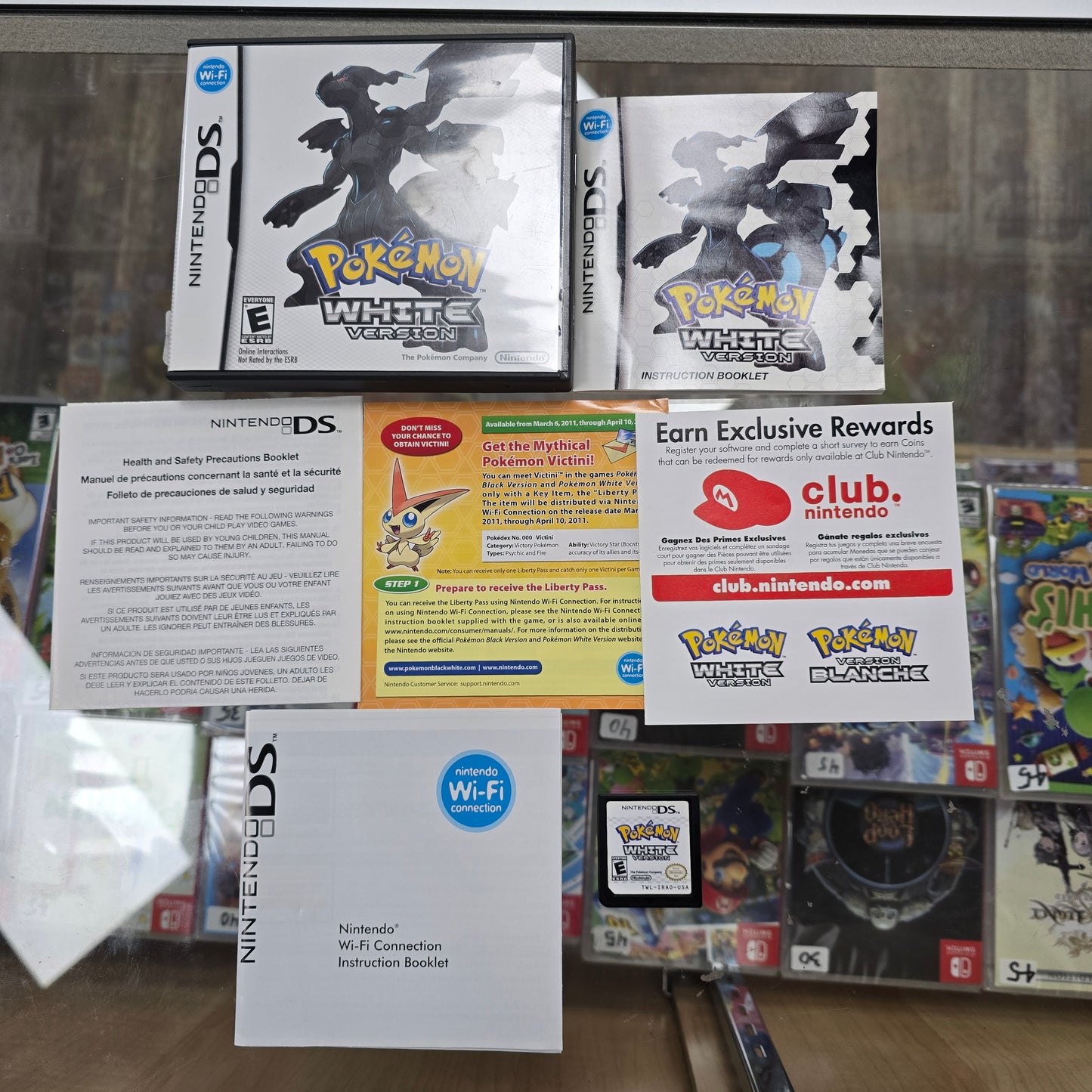 Pokémon White CIB Nintendo DS