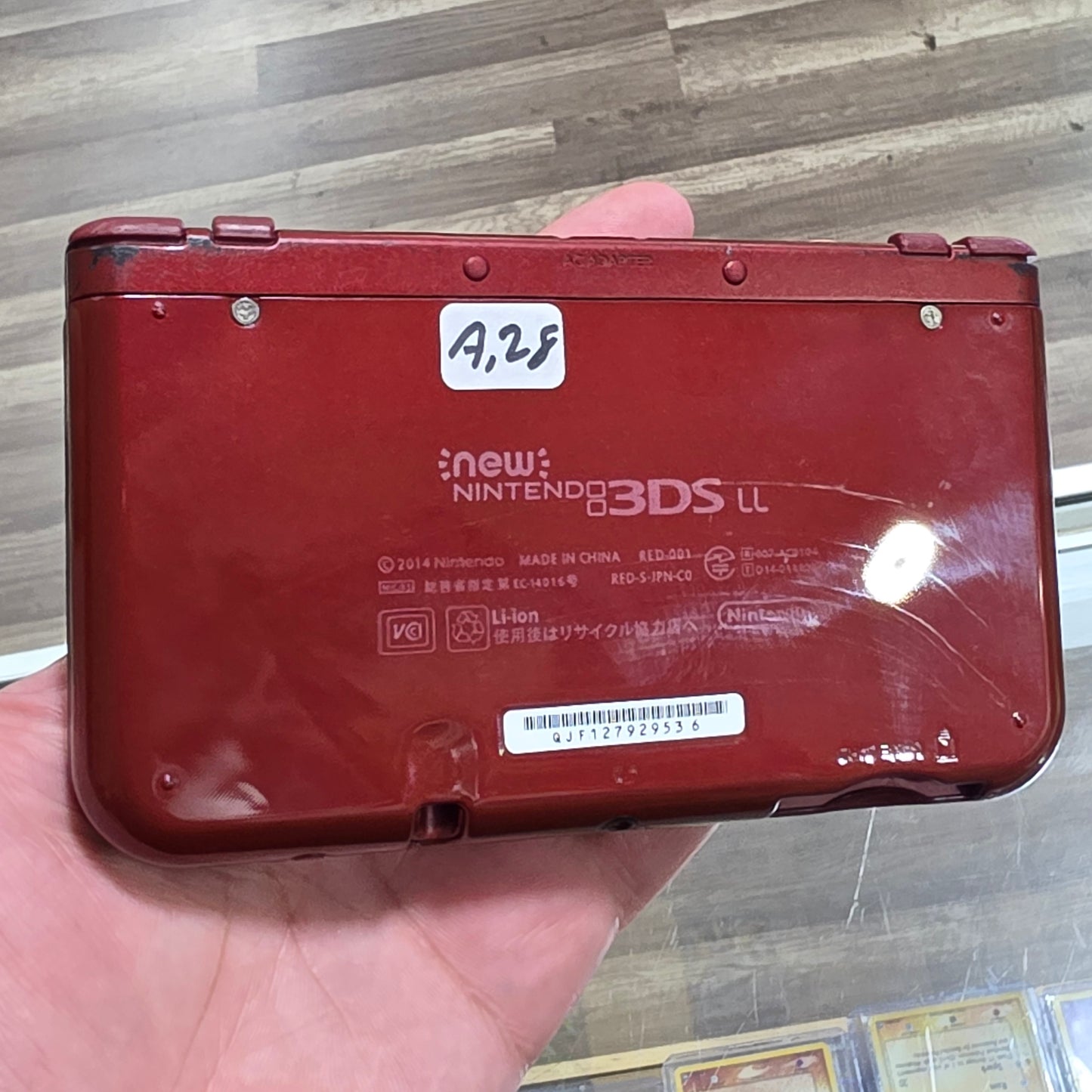 (536) Red New Nintendo 3DS XL Handheld System With Charger (Region Free)(JAPANESE TO US)