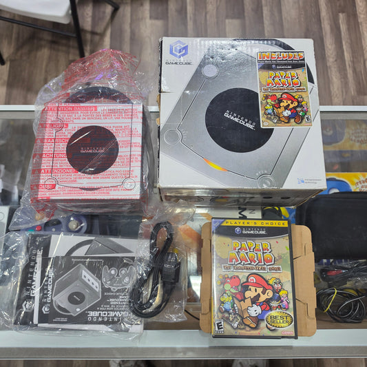 Nintendo GameCube Paper Mario Bundle (LIKE NEW) (SEALED GAME) comes with Controller and wires