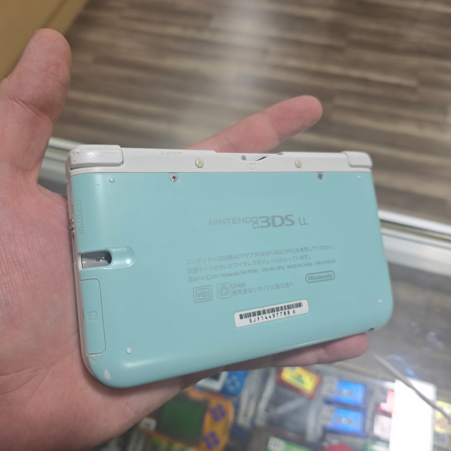 Nintendo 3DS LL Mint + White Handheld System with Digital Games and Charger (Check Condition)