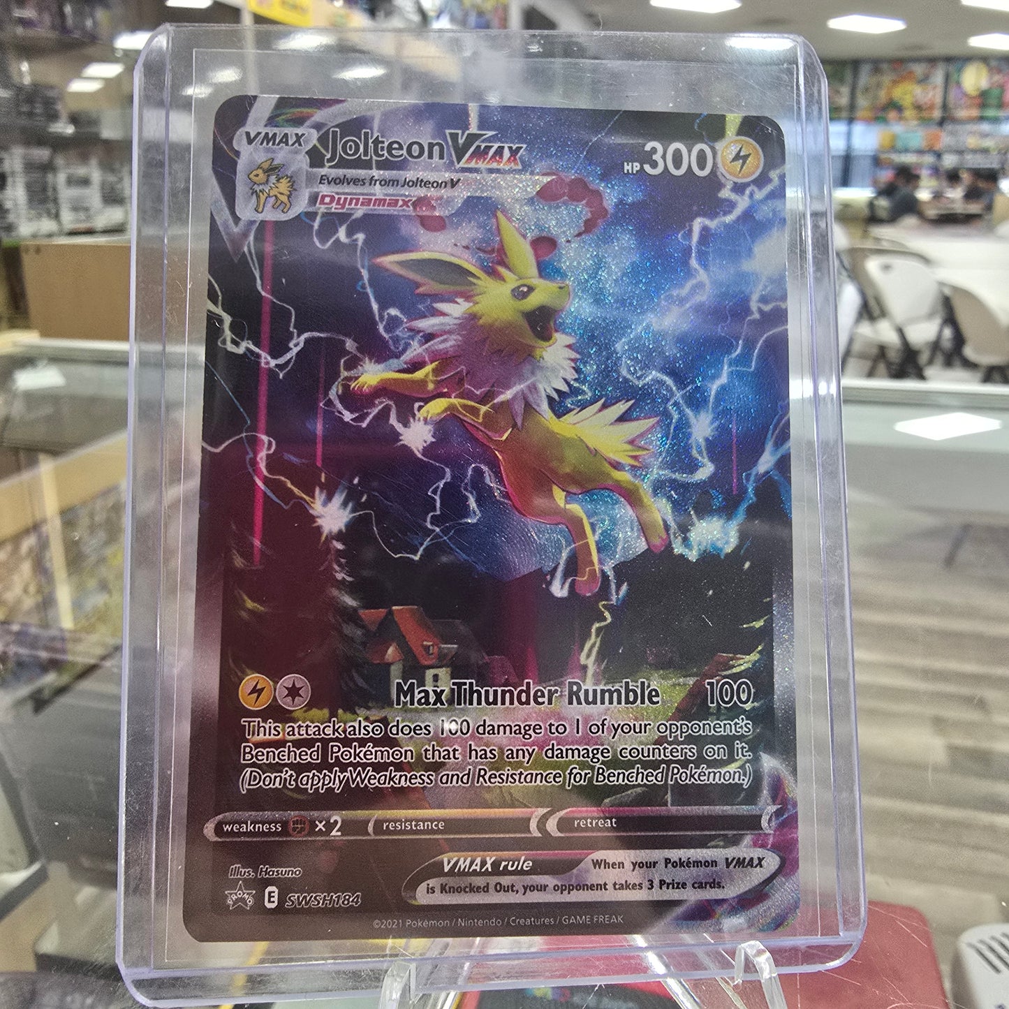 Jolteon VMAX - SWSH184 - SWSH: Sword & Shield Promo Cards (NM)