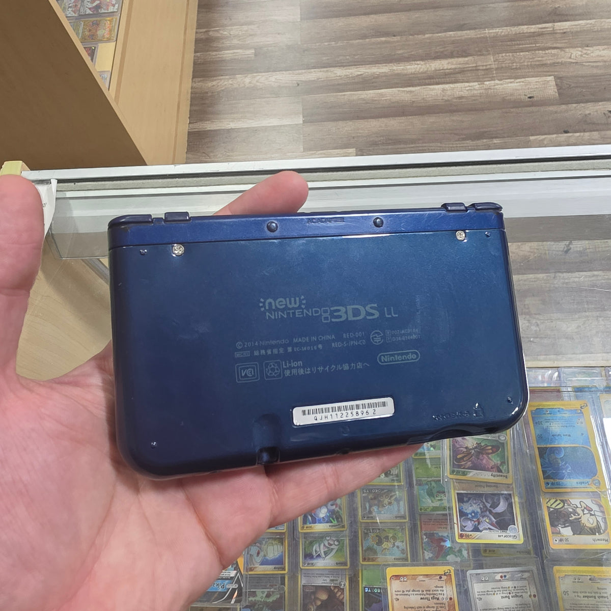 (962)(IPS Top Screen) New Nintendo 3DS XL Handheld System (Blue) w/ Charger (Region Free)(JAPANESE TO US)