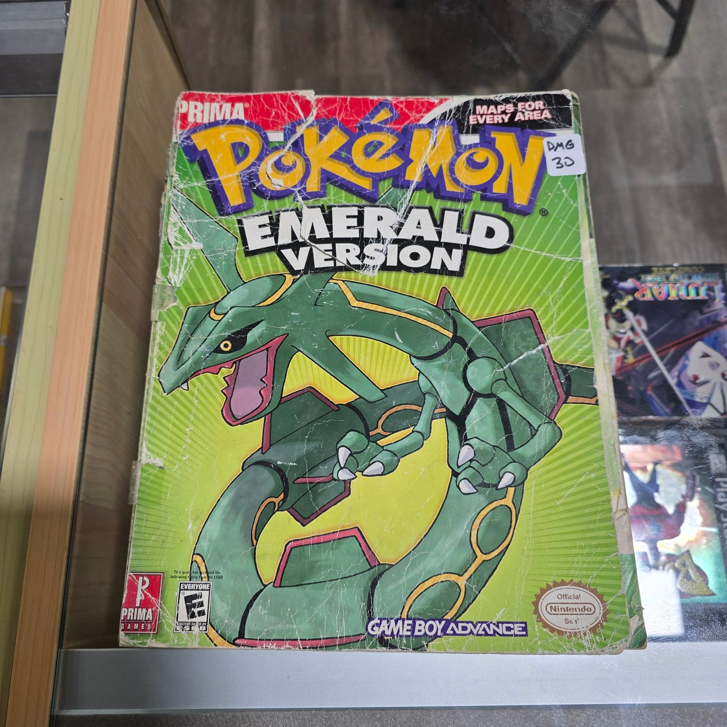 Pokémon Emerald Version Prima Guide (DAMAGED)