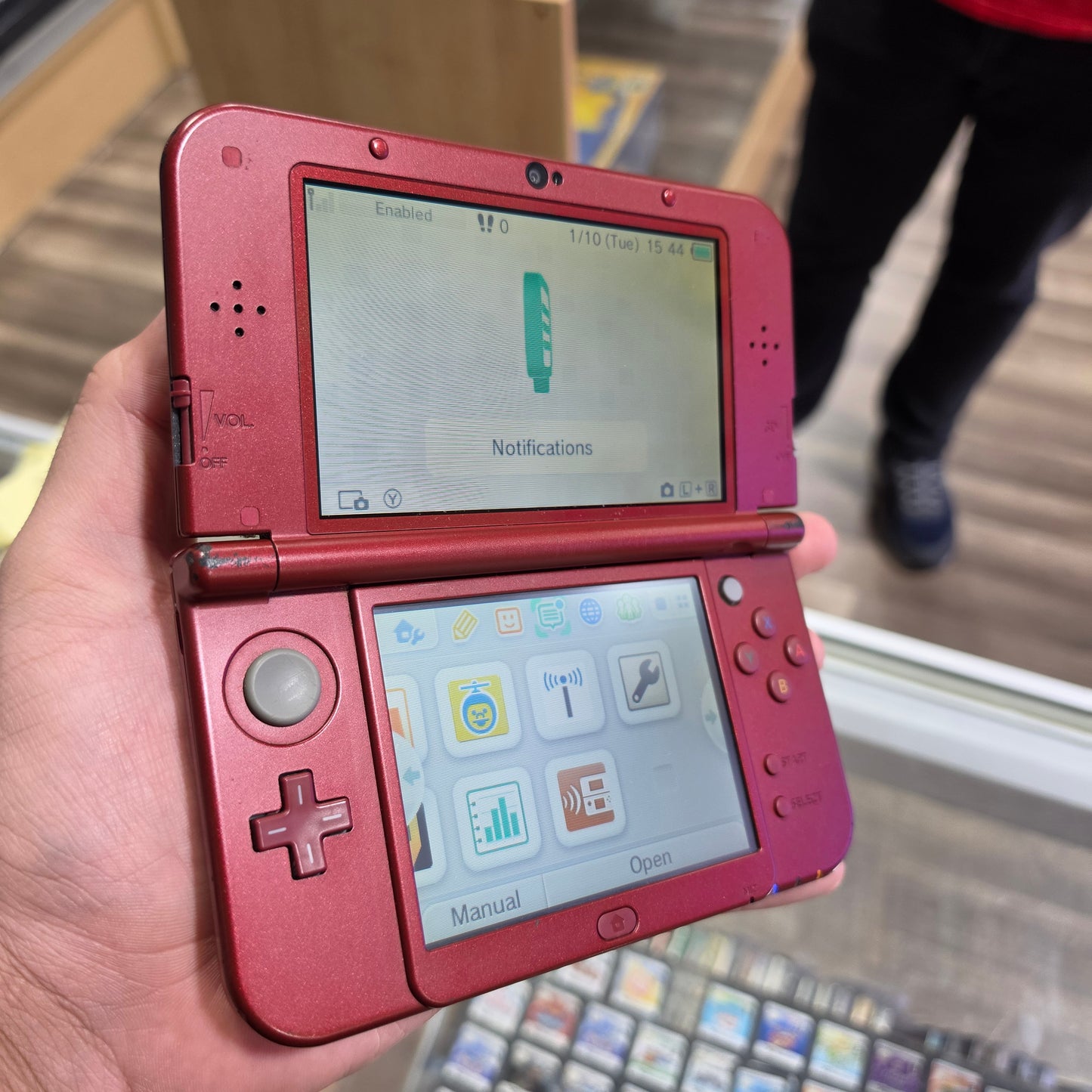 Red New Nintendo 3DS XL Handheld System With Charger (Region Free)(JAPANESE TO US)