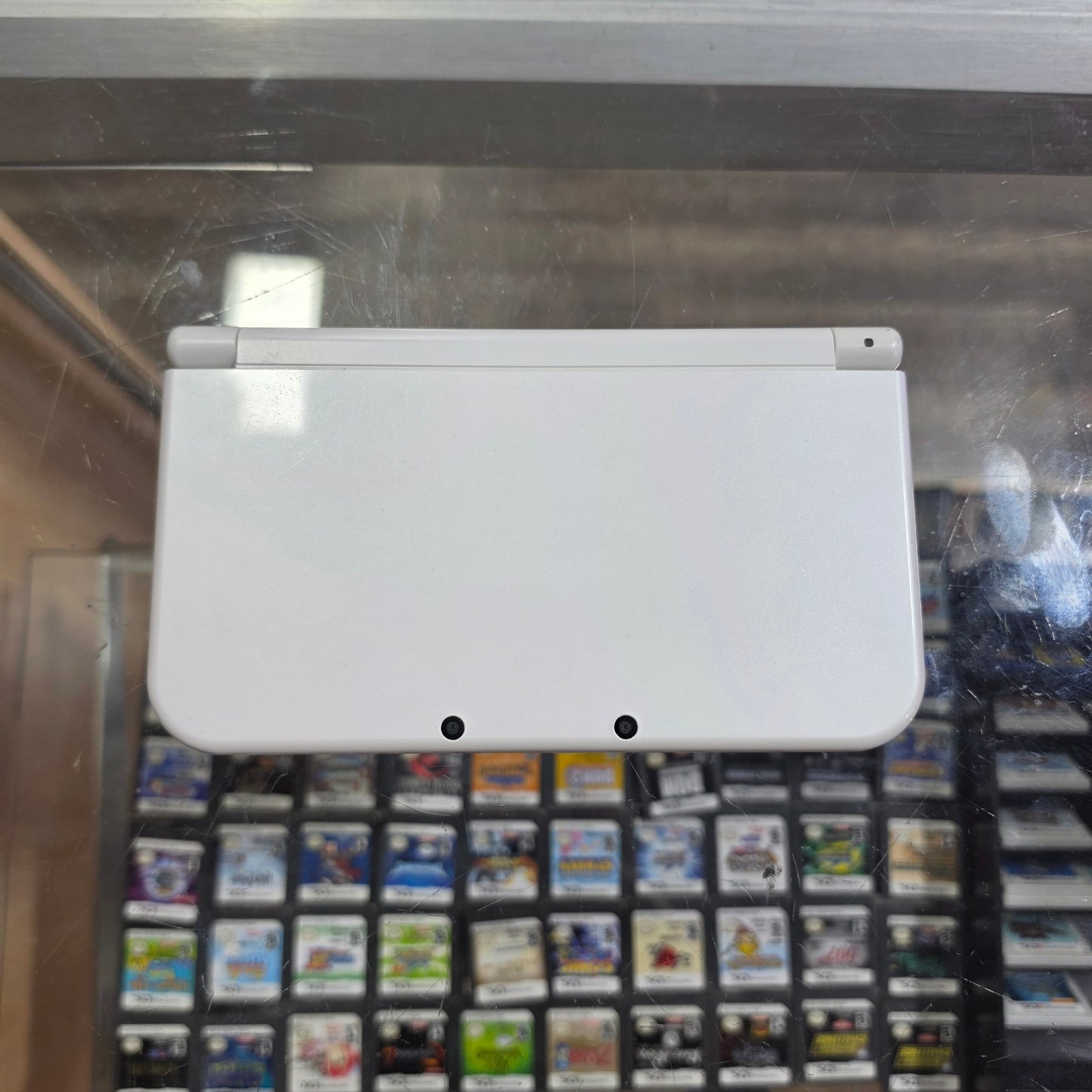 White New Nintendo 3DS XL Handheld System With Charger (Region Free)(JAPANESE TO US)