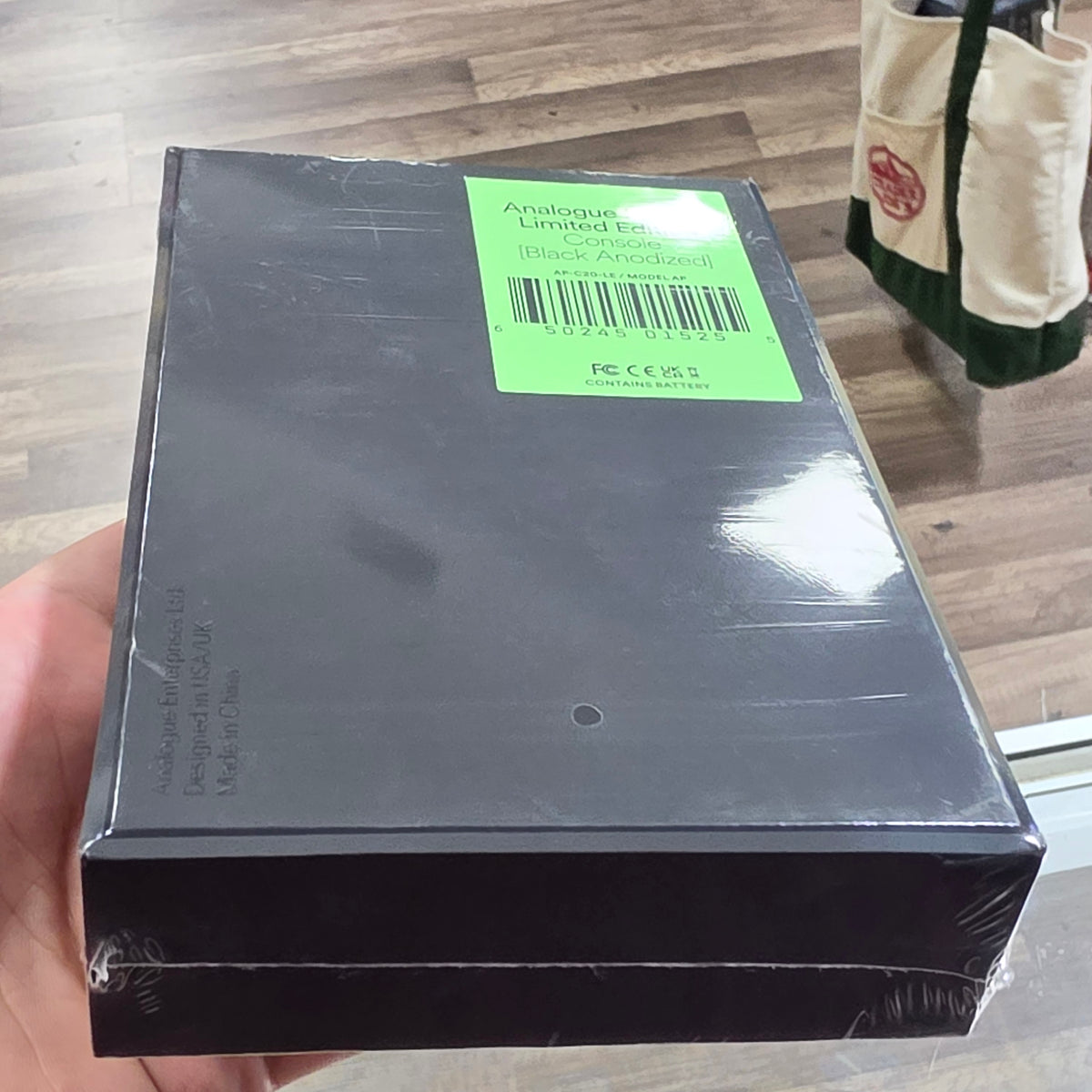 [Black Anodized] Analogue Pocket Handheld System (UNOPENED)