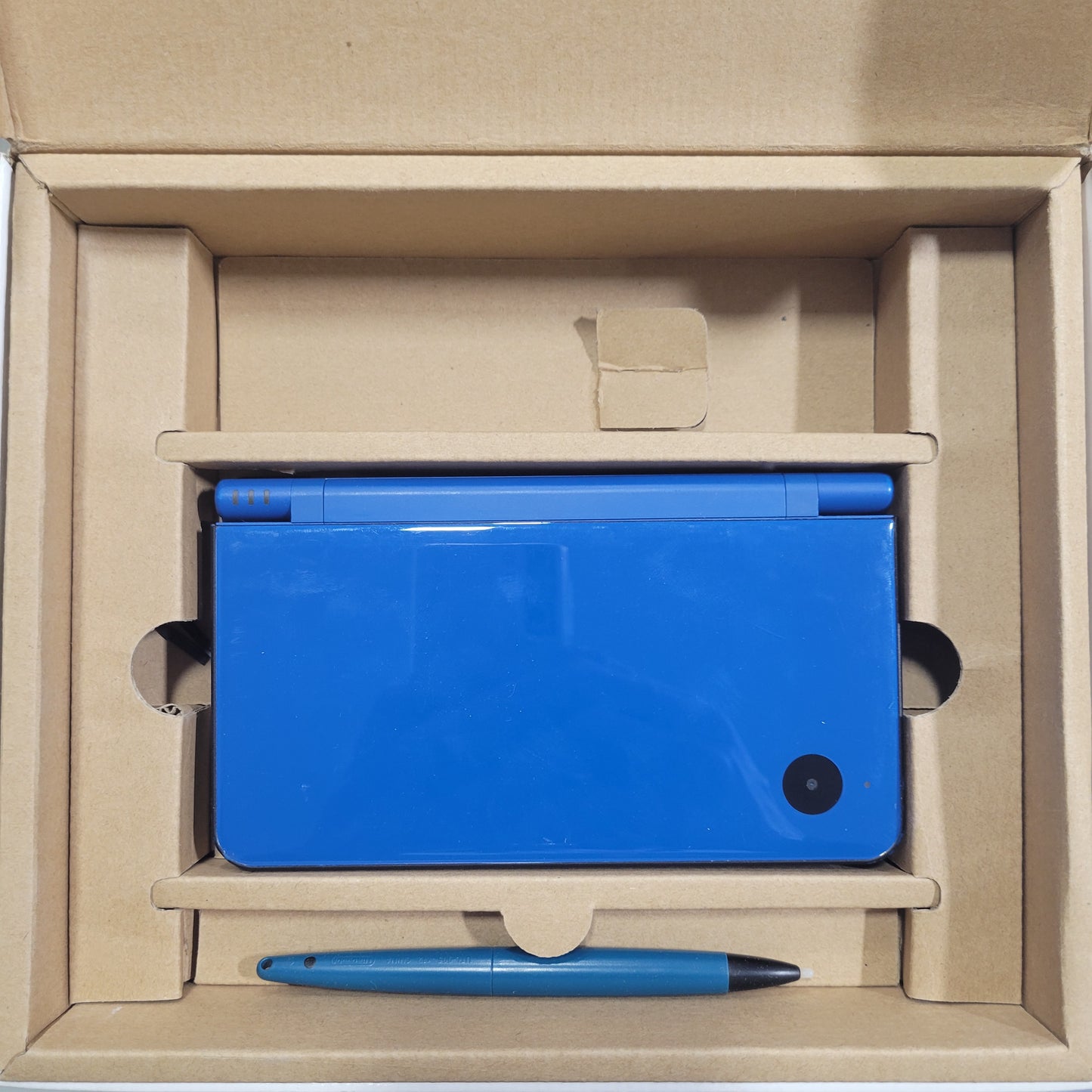 Blue Nintendo DSi XL CIB [Screen Edges Yellowing]
