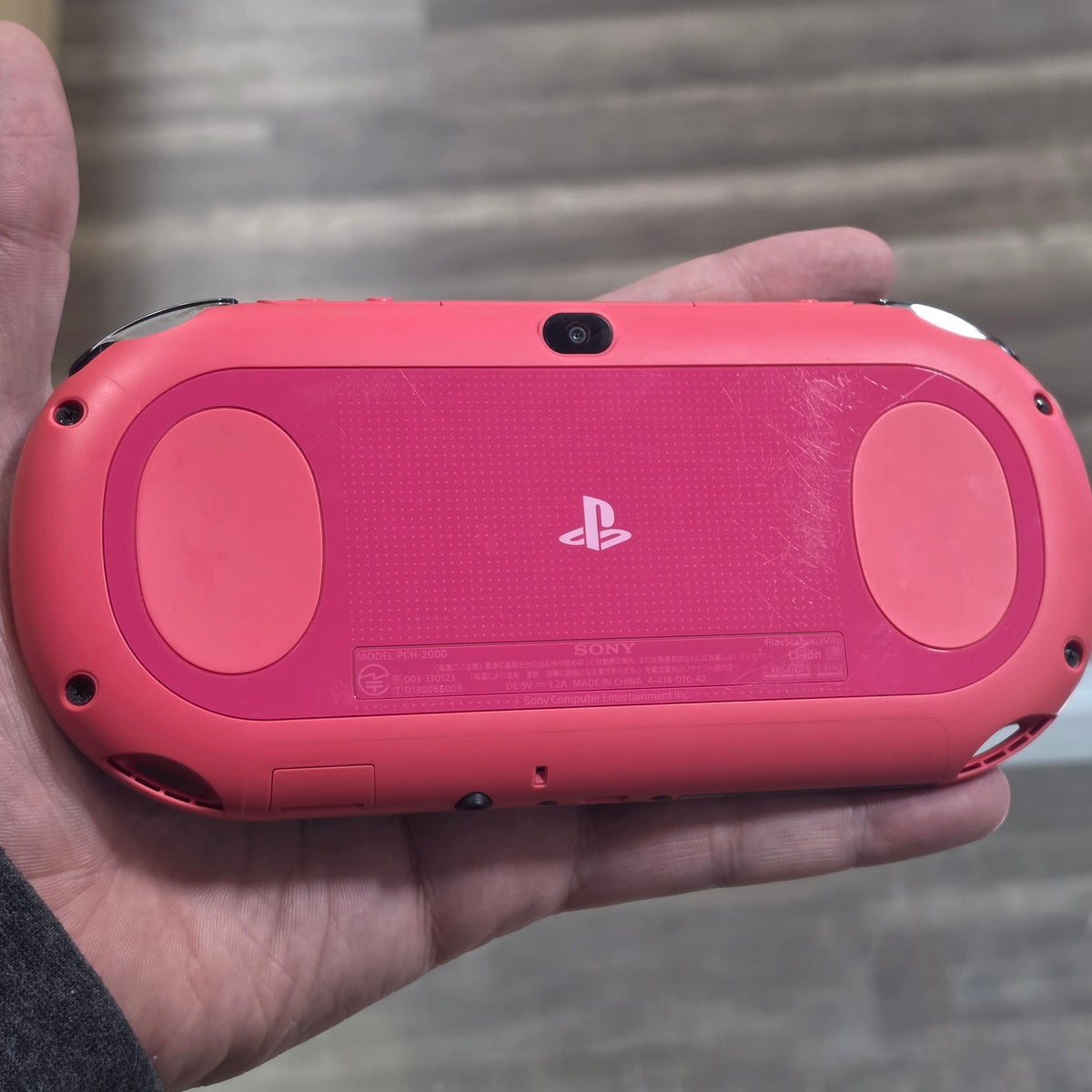 Red Playstation Vita 2000 Handheld System with Charger (JP) (Region Free)