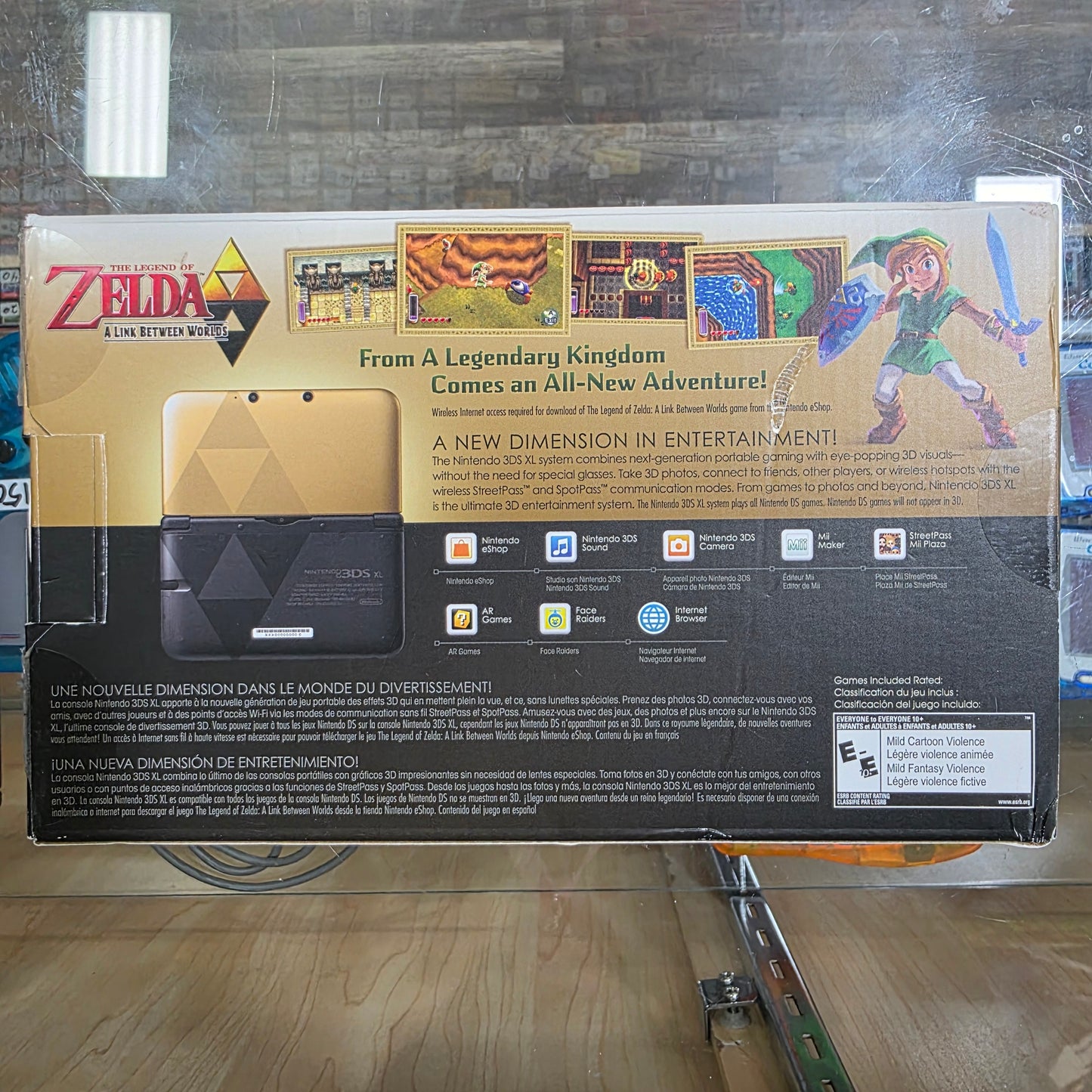 Modded Nintendo 3DS XL [Zelda Edition] Comes With Charger, and protective case.