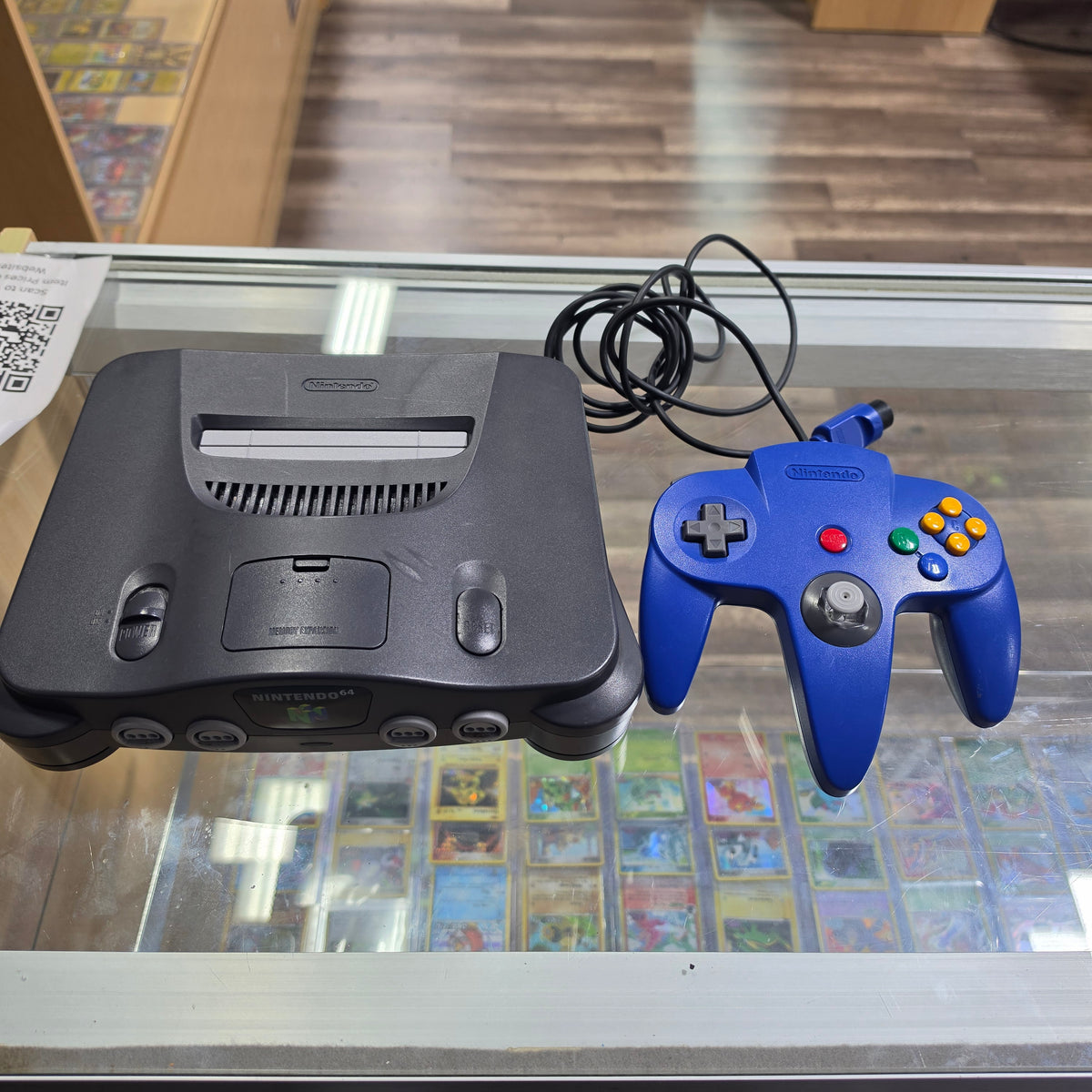(089) Nintendo 64 System with Wires and Controller