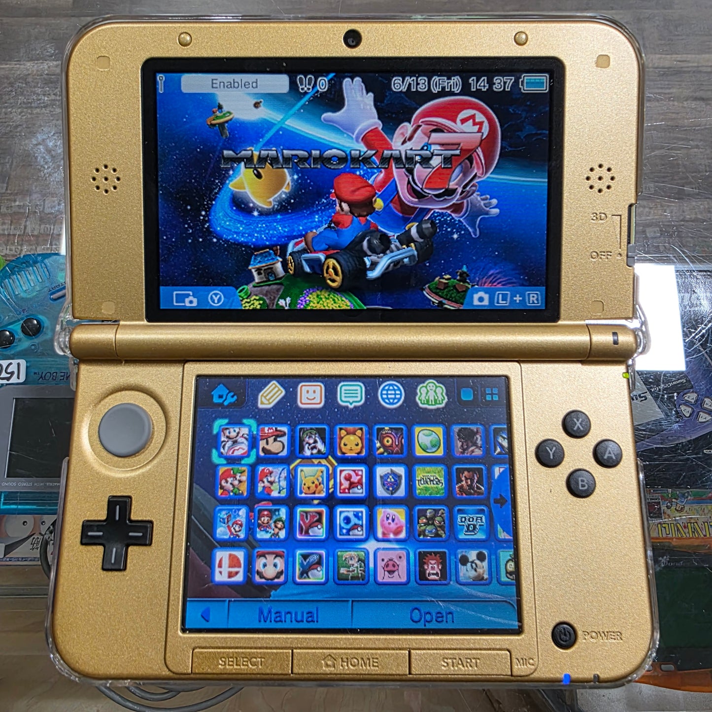 Modded Nintendo 3DS XL [Zelda Edition] Comes With Charger, and protective case.