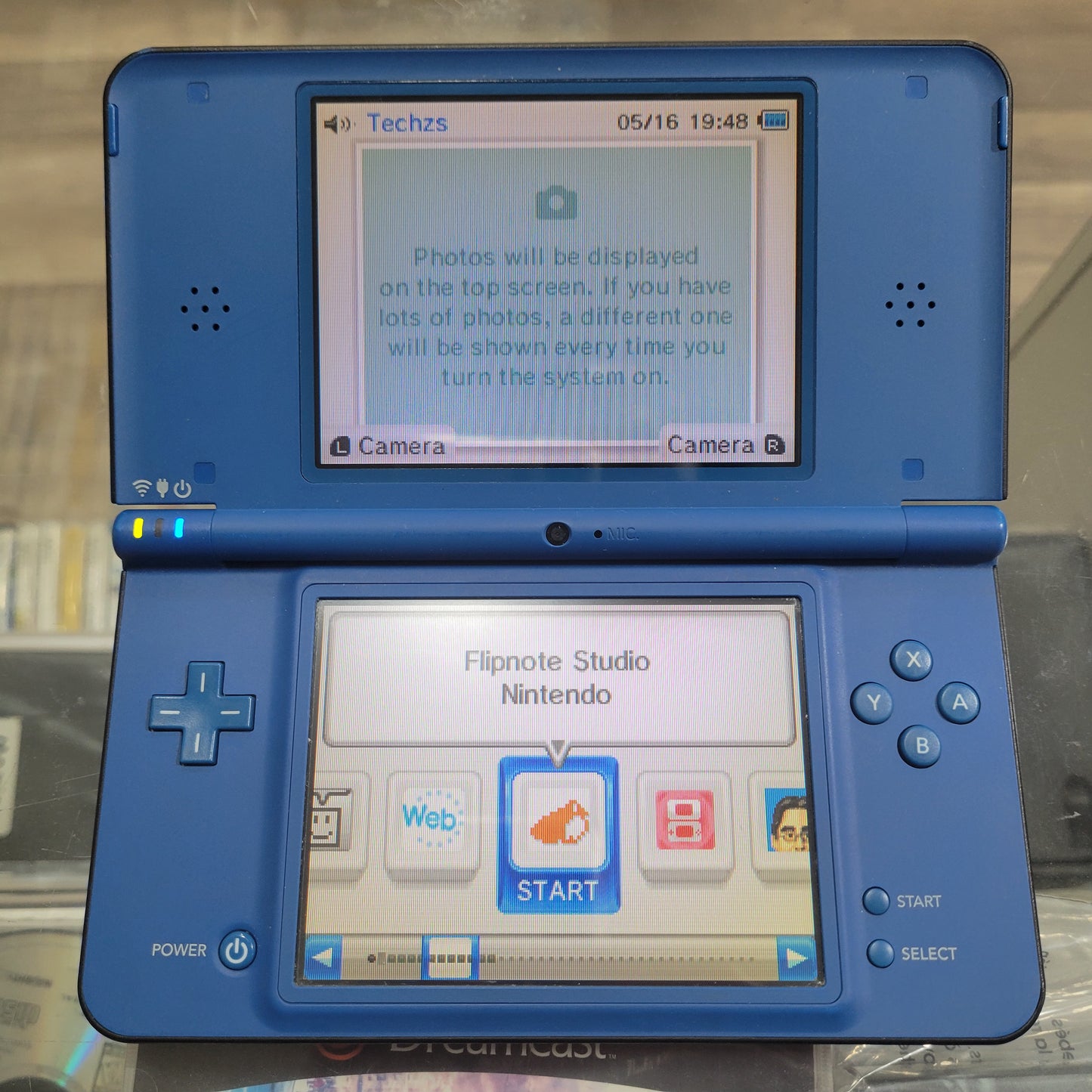 Blue Nintendo DSi XL CIB [Screen Edges Yellowing]