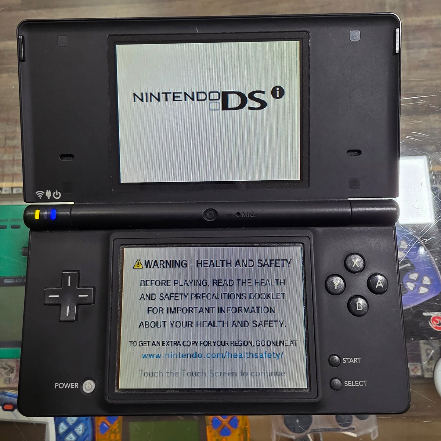 Black Nintendo DSi System [Charger Included]