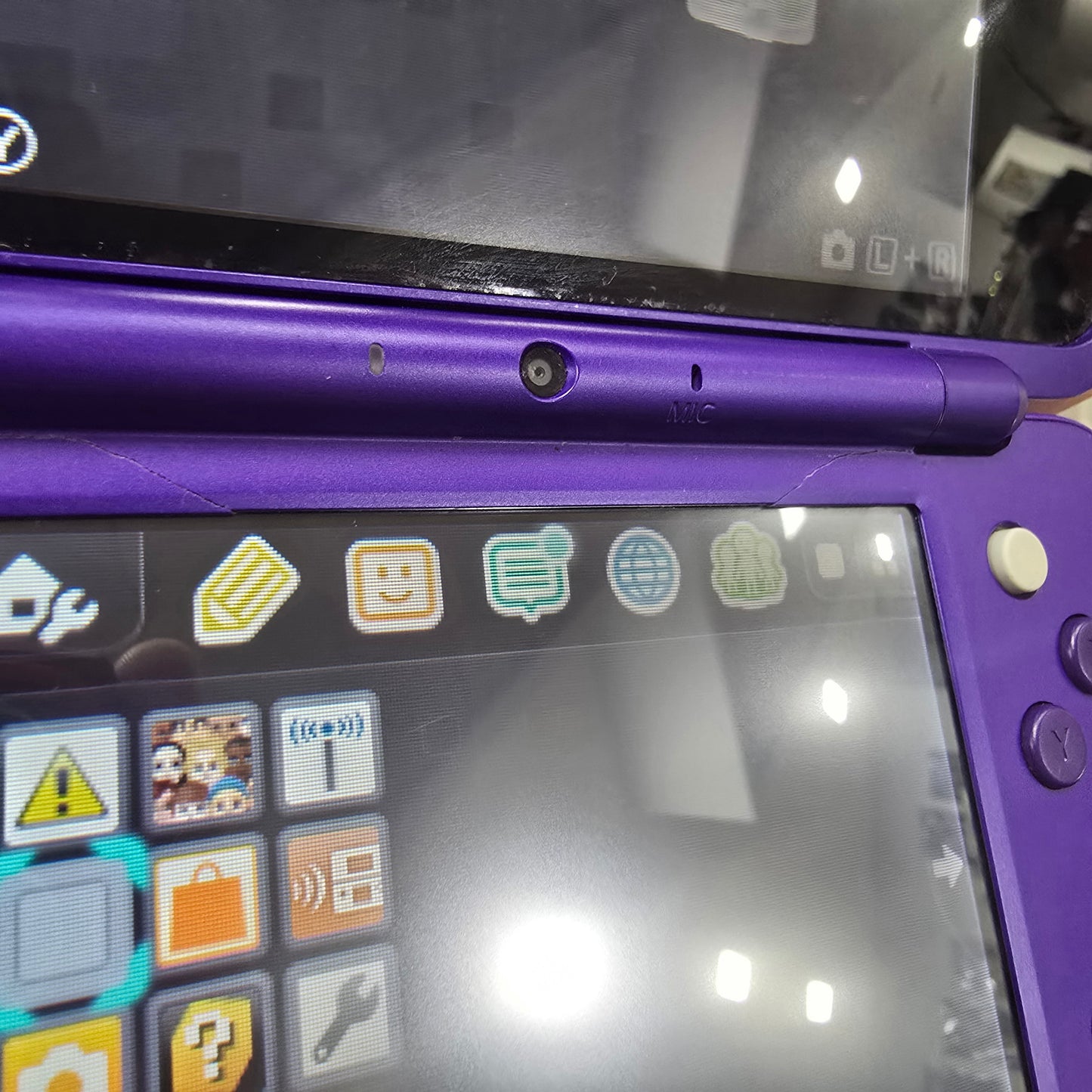 Purple Nintendo 2DS XL Handheld System with Charger (CHECK PHOTOS)