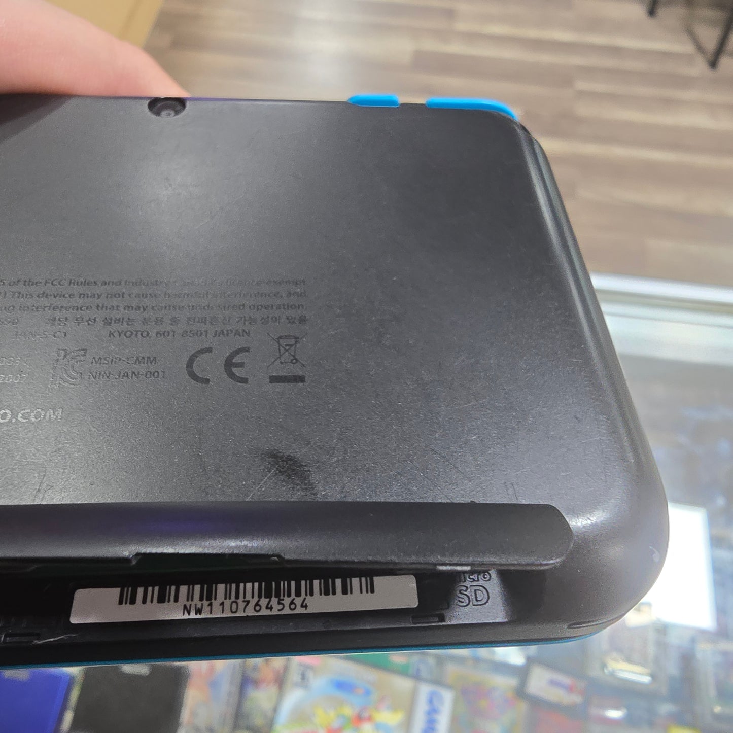 New Nintendo 2DS XL Black + Turquoise Nintendo 3DS Handheld System with Charger