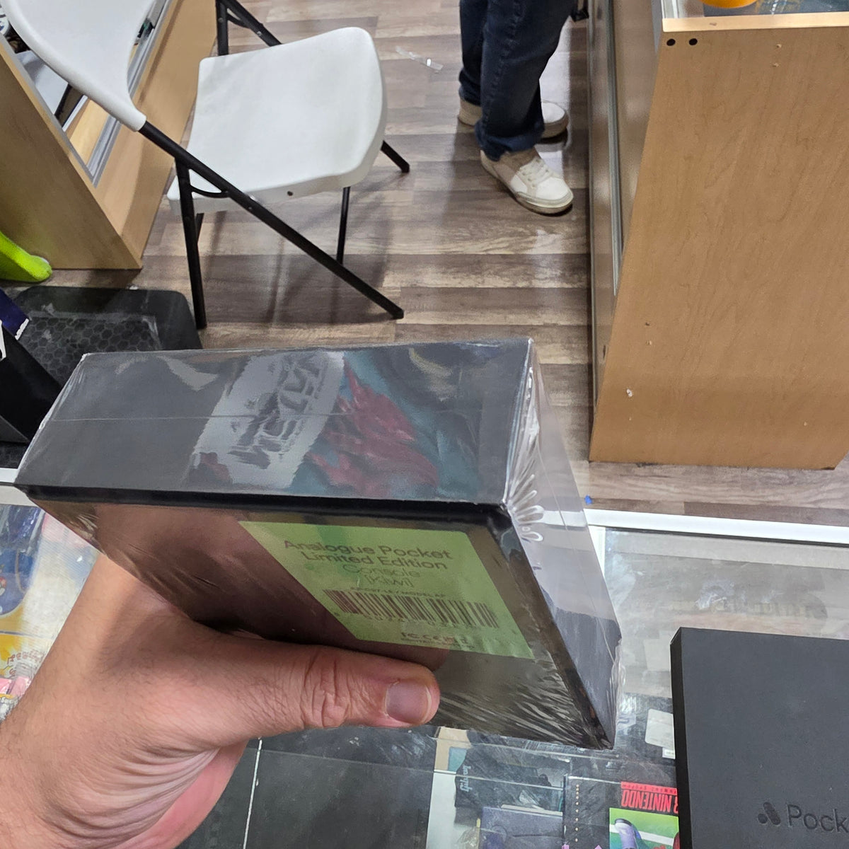 Kiwi Analogue Pocket Handheld System (UNOPENED)