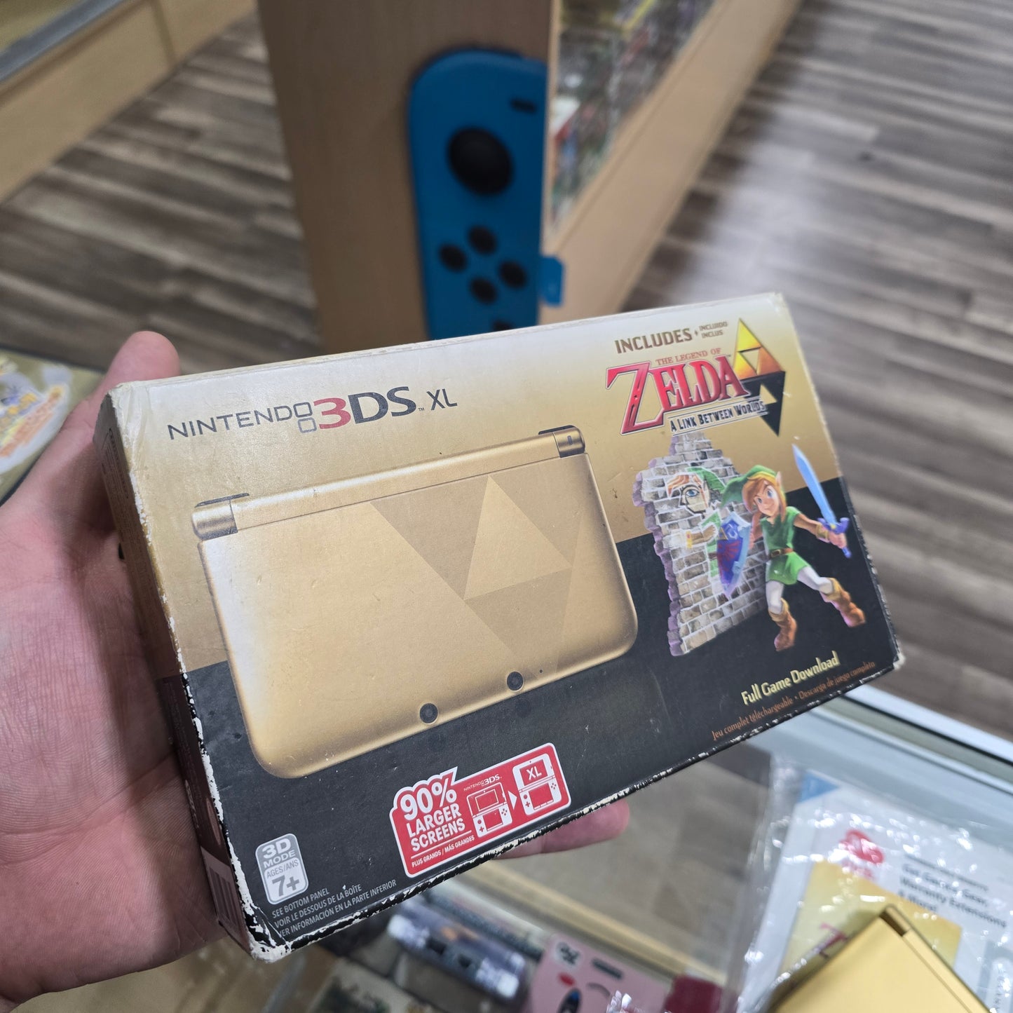 Nintendo 3DS XL Zelda Edition [A Link Between Worlds Pre-installed] Nintendo 3DS Handheld System with Charger and Box