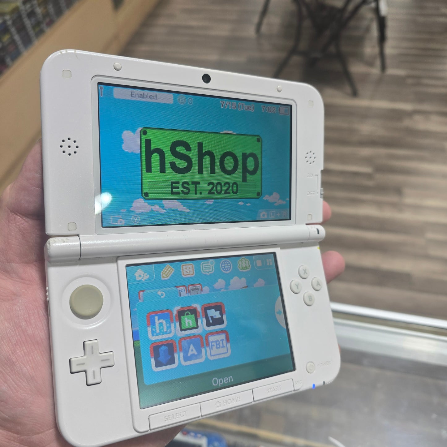 Nintendo 3DS LL Mint + White Handheld System with Digital Games and Charger (Check Condition)