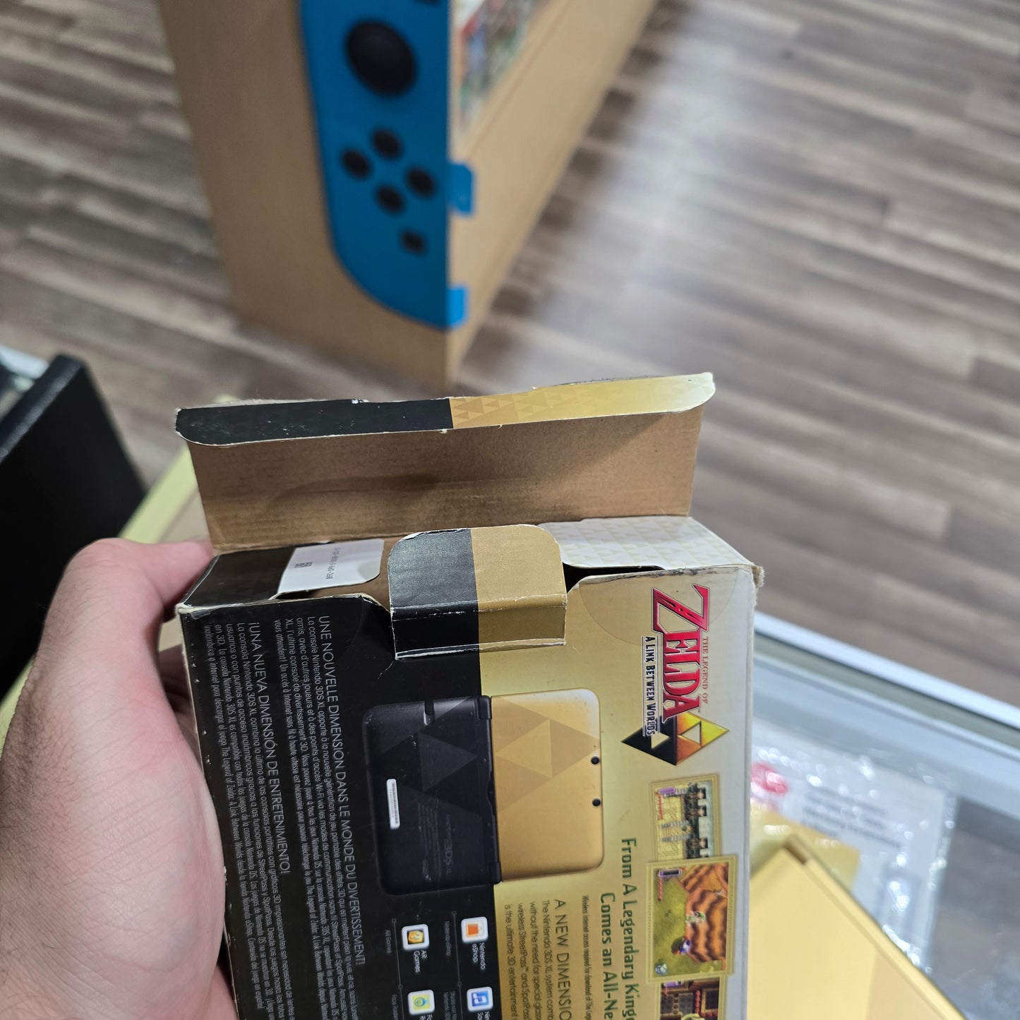 Nintendo 3DS XL Zelda Edition [A Link Between Worlds Pre-installed] Nintendo 3DS Handheld System with Charger and Box