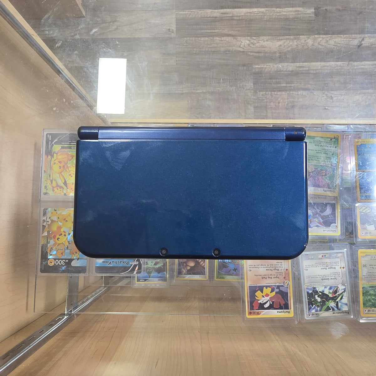 (644) New Nintendo 3DS XL Handheld System (Blue) w/ Charger (Region Free)(JAPANESE TO US)