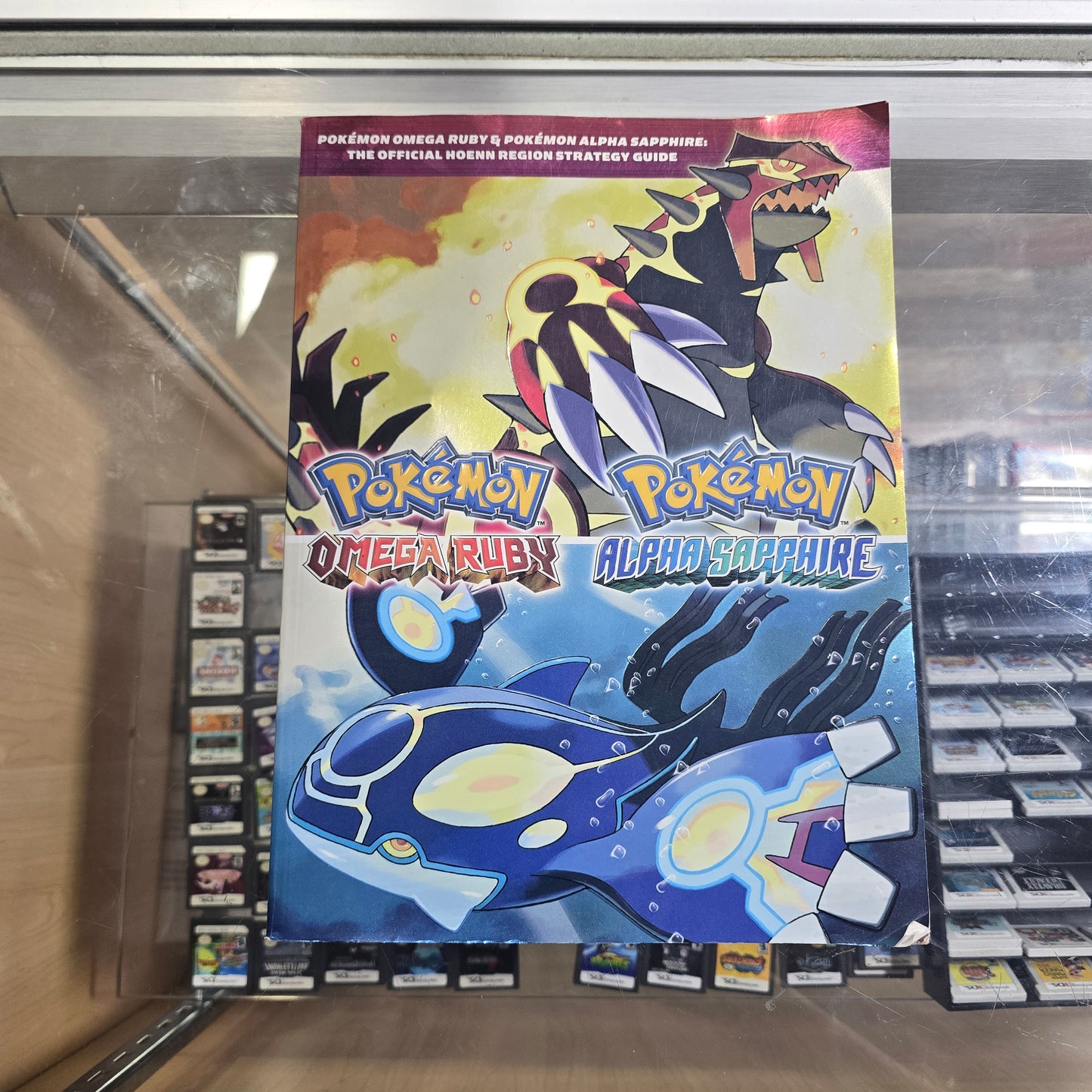 Pokemon Omega Ruby & Alpha Sapphire Official Hoenn Strategy Guide
