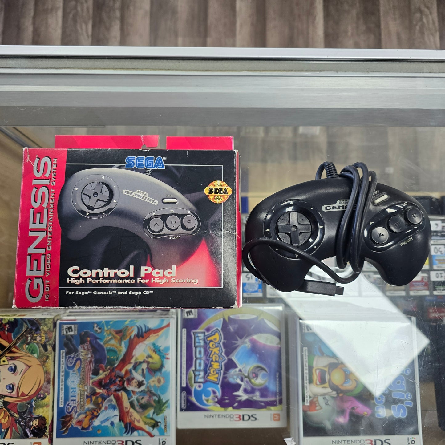 Sega Geneis Control Pad Boxed