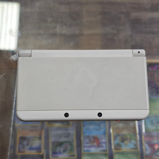 (131) White New Nintendo 3DS Handheld System With Charger (Region Free) (JAPANESE TO US)