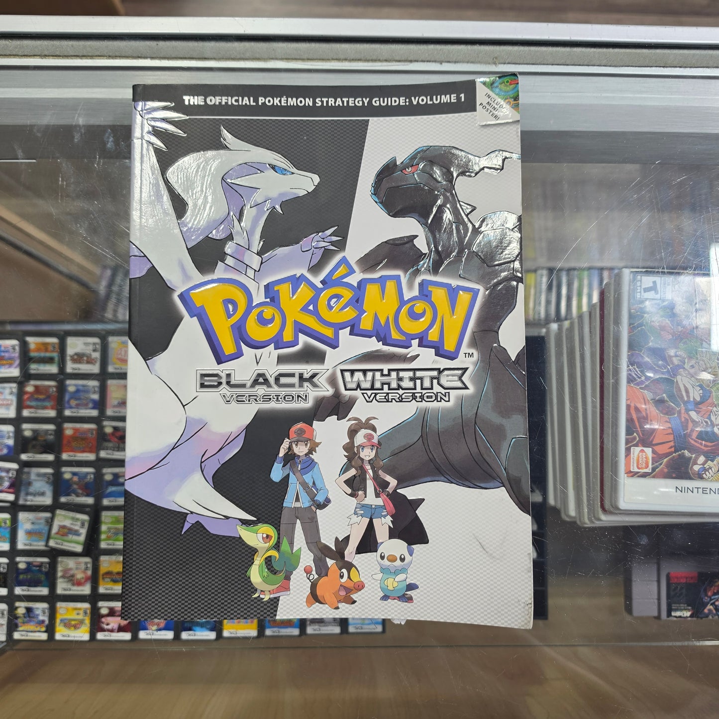Pokémon Black & White Version Strategy Game Guide Pokemon Volume 1 W/ MAP POSTER