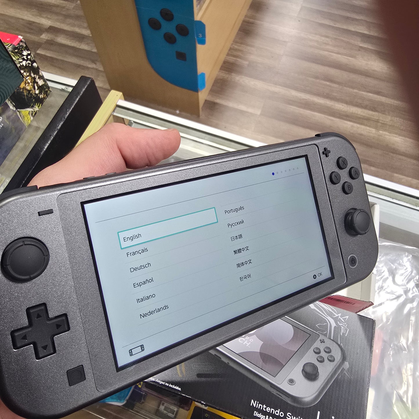 Nintendo Switch Lite: Dialga & Palkia Edition (LIKE NEW)