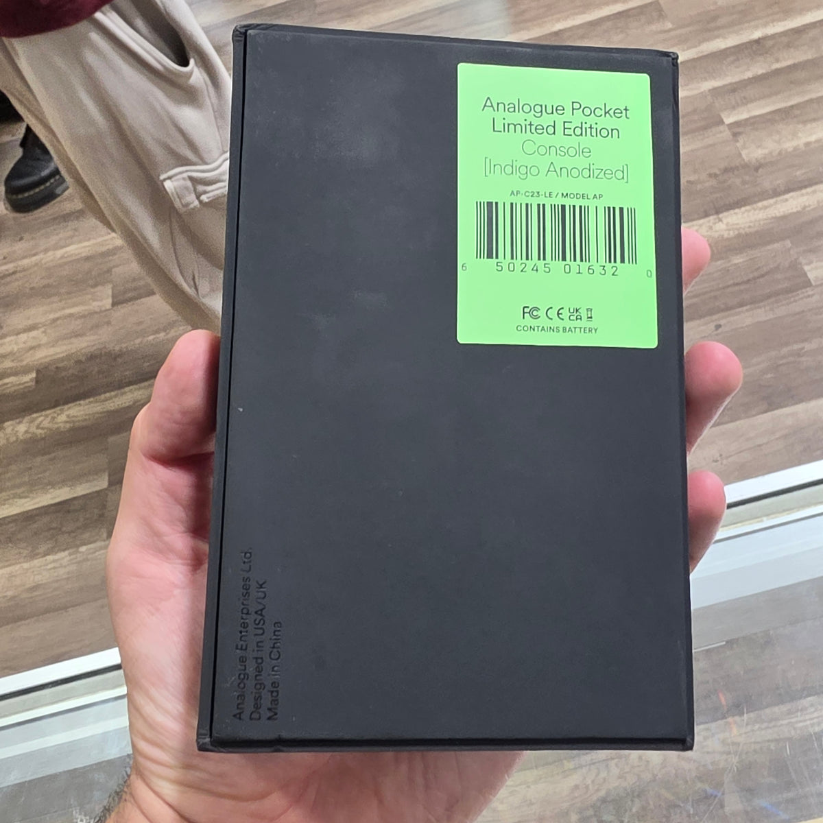 [Indigo Anodized] Analogue Pocket Handheld System (Like New) with Box