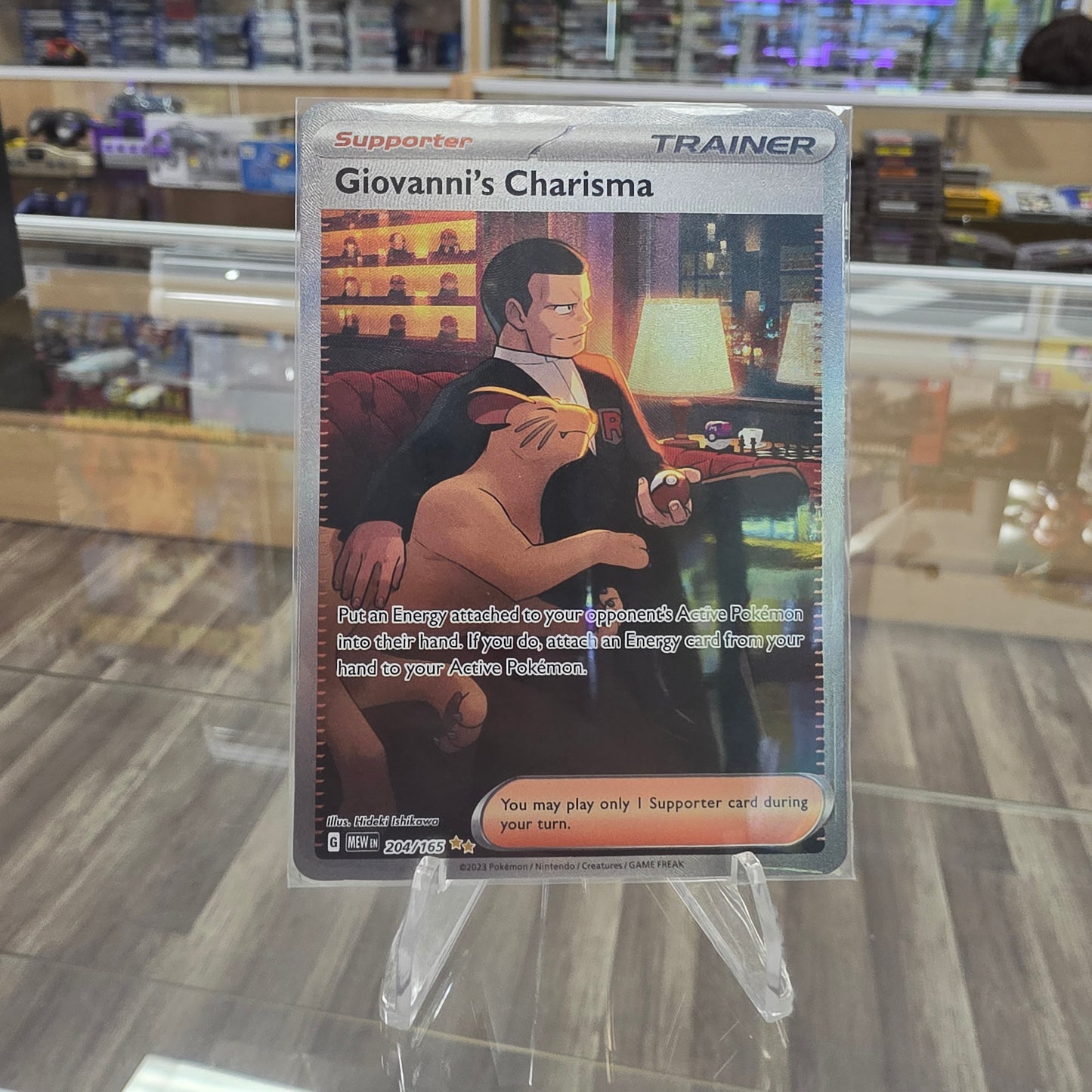 Giovanni's Charisma - 204/165 - SV: Scarlet & Violet 151 (NM)