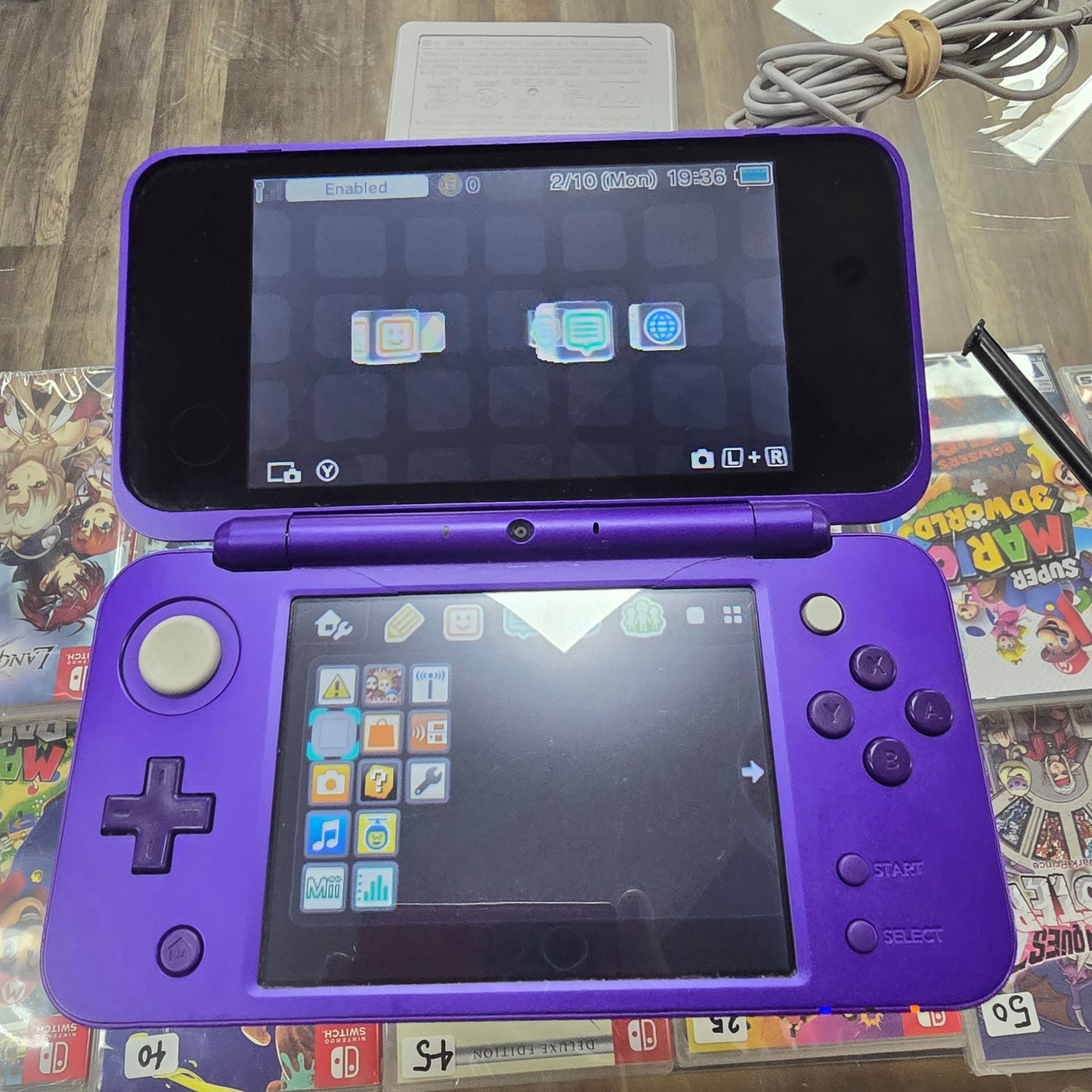 Purple Nintendo 2DS XL Handheld System with Charger (CHECK PHOTOS)