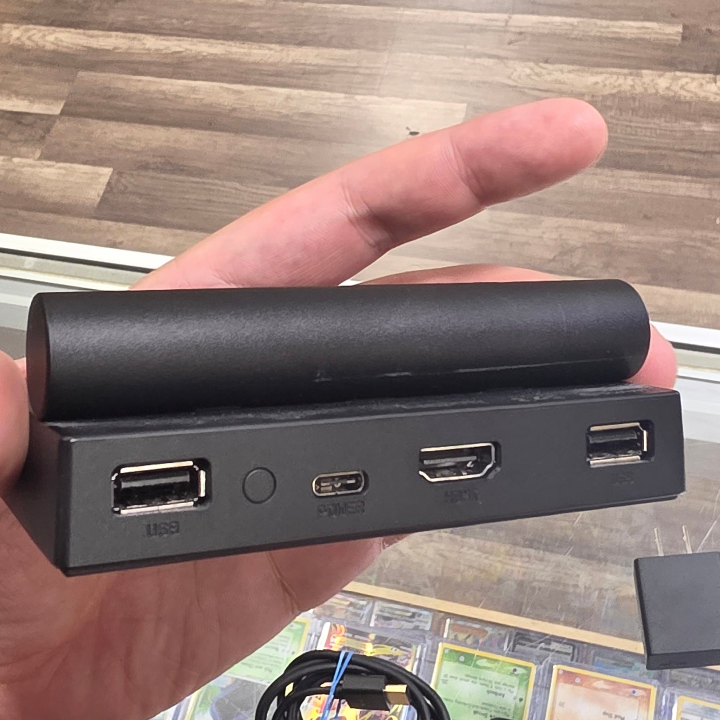 Black Analogue Pocket Dock with Cables