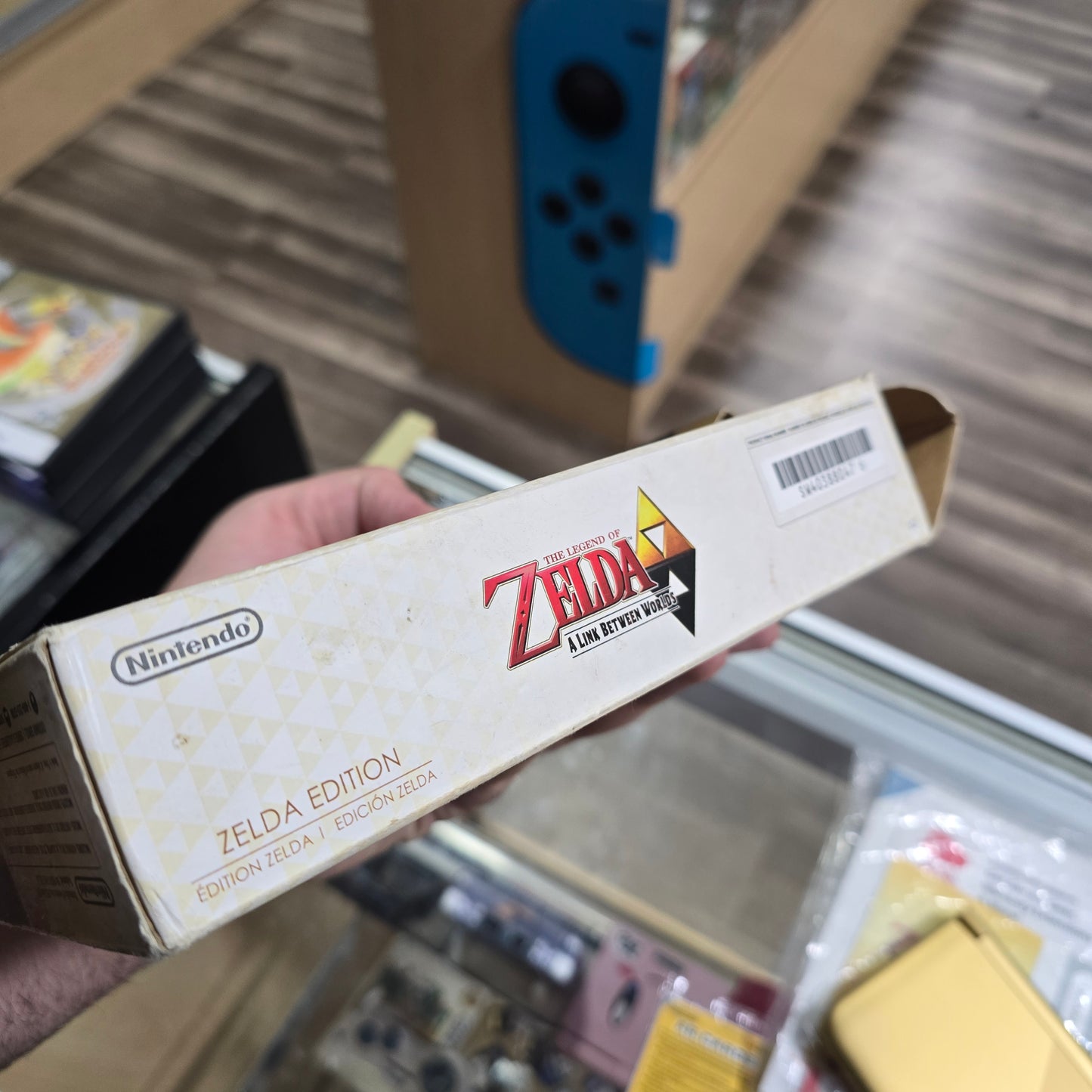 Nintendo 3DS XL Zelda Edition [A Link Between Worlds Pre-installed] Nintendo 3DS Handheld System with Charger and Box