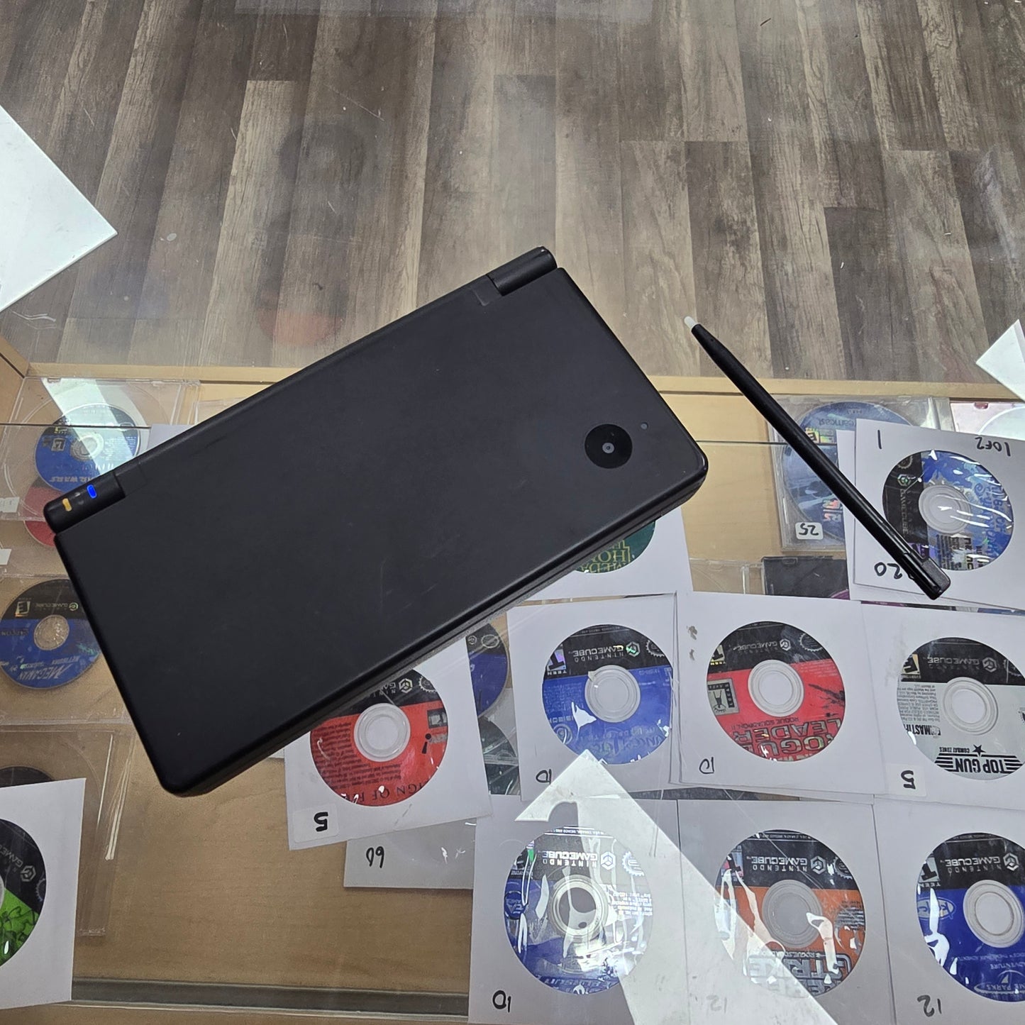 Black Nintendo DSi HandSystem